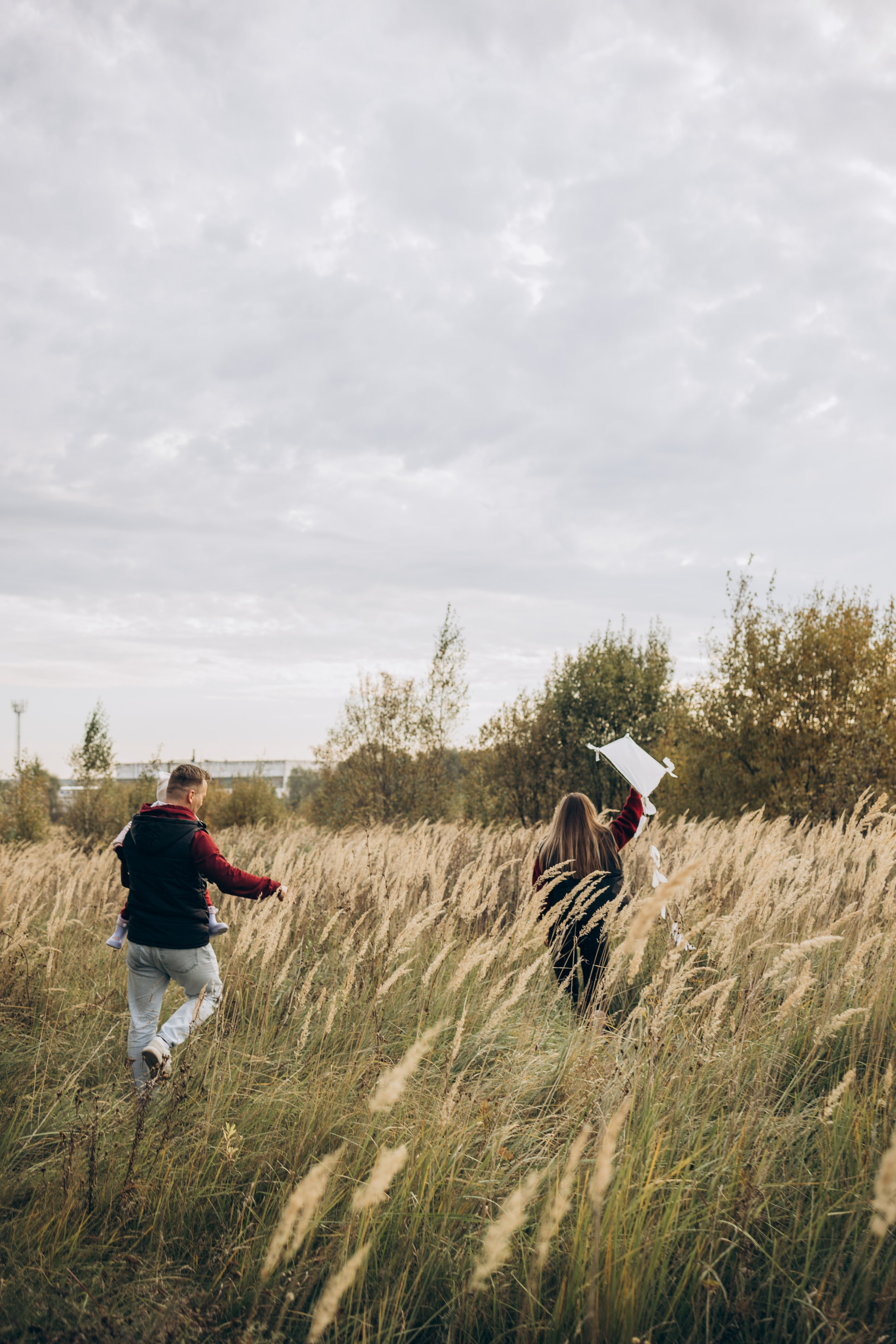 Летучий змей-семейная (4.10.2025 г.) г. Жуков (Калужская обл.). Надежда Стар семейный и церковный фотограф в Жукове и Калужской области