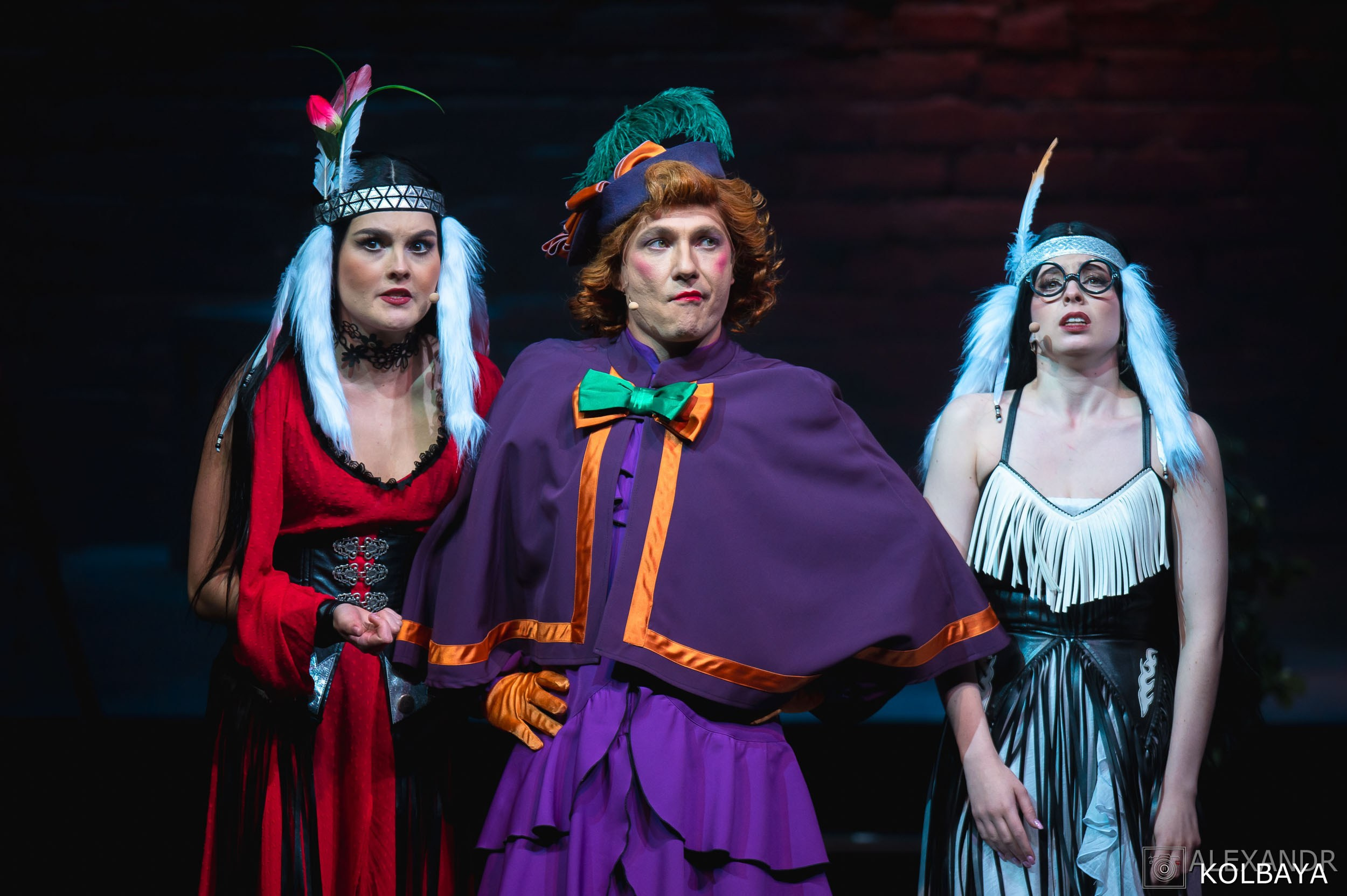 Фотографии со спектакля «Привет, я тетя Чарли». Концертный и театральный репортажный фотограф в Москве Александр Колбая