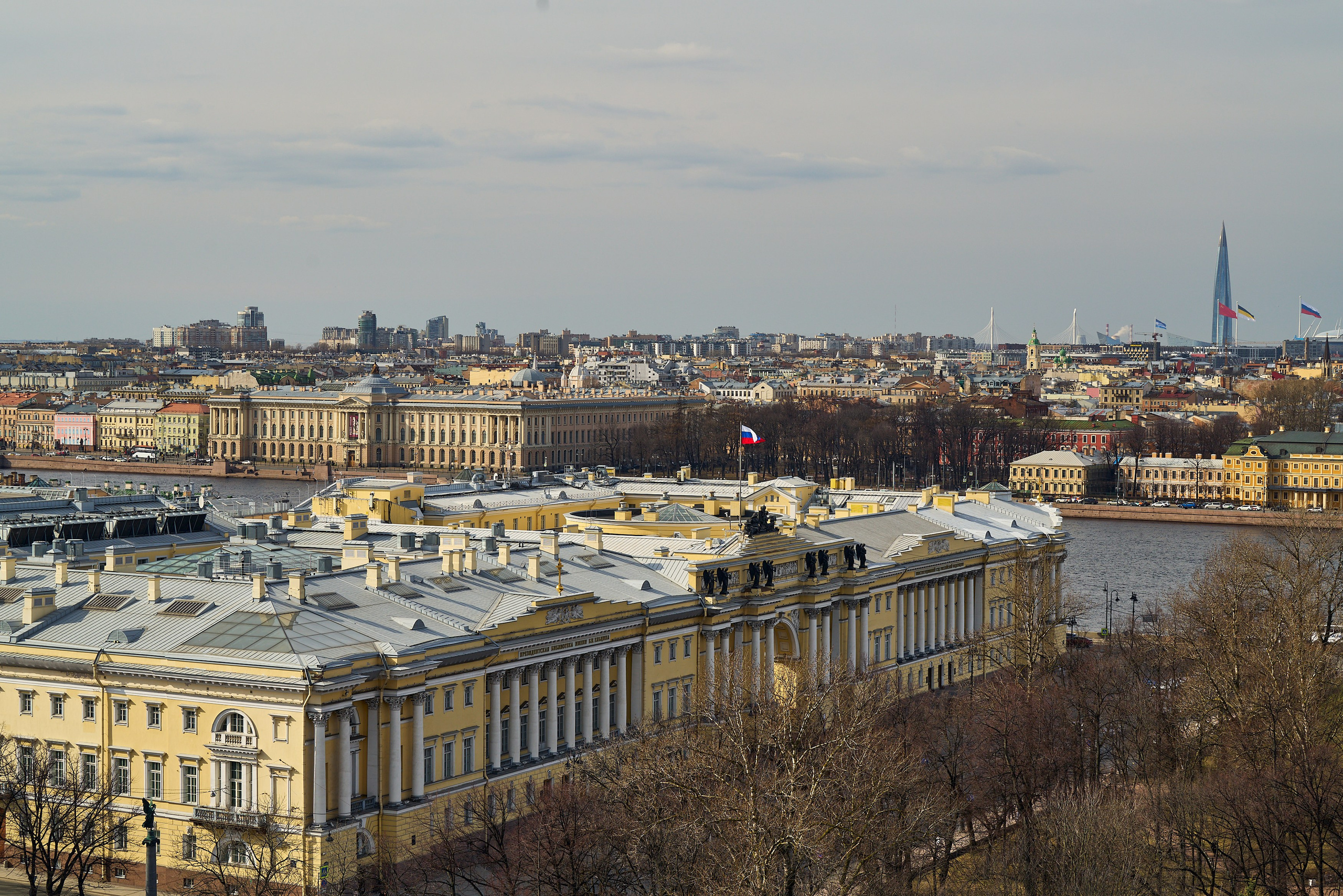 Колоннада Исаакиевского собора