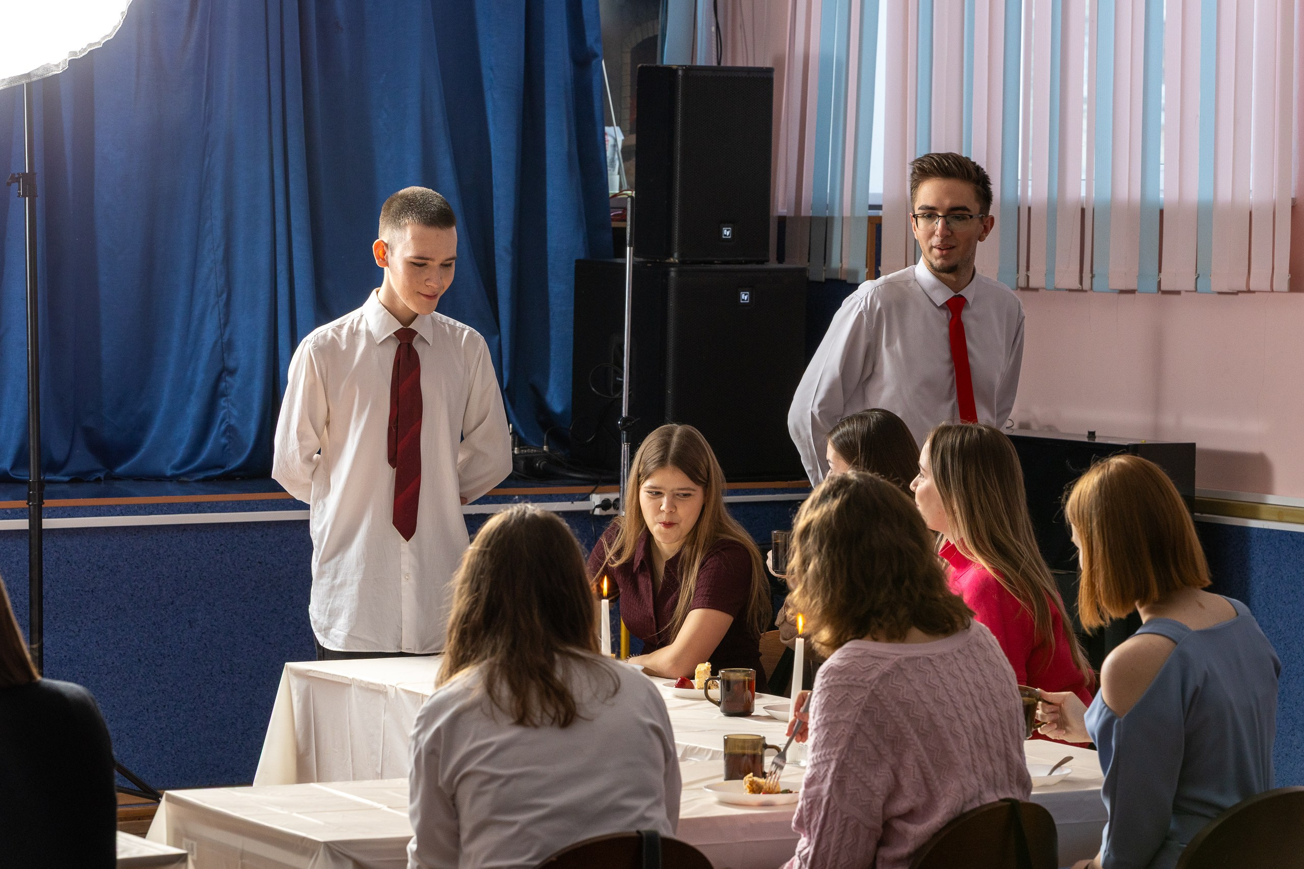 8 марта 2026. Поздравление ребят из 11 класса своих одноклассниц. Главная