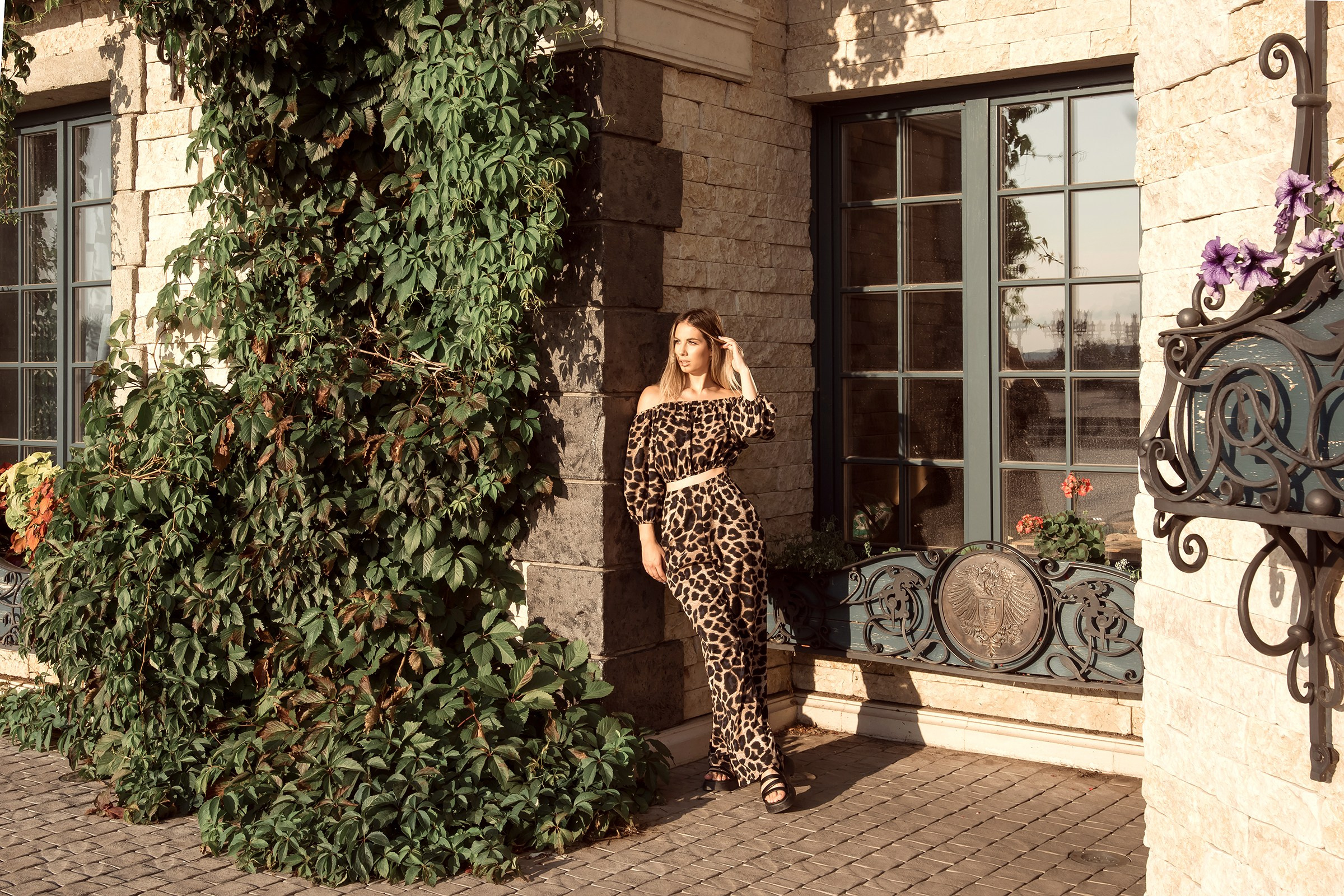 Фотосессия у Замка Гарибальди. Фотограф Оксана Сафонова г. Тольятти