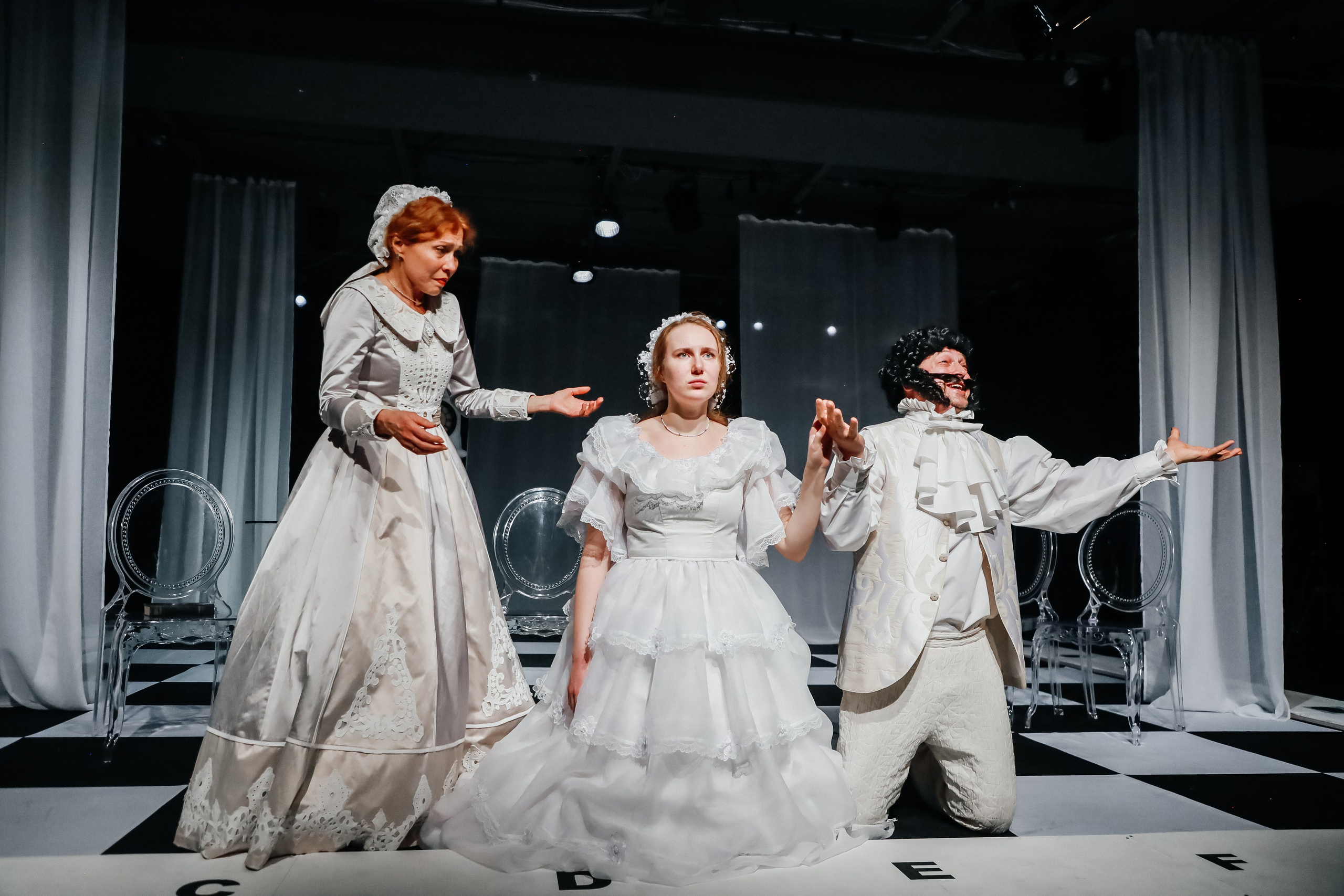 «Дядюшкин сон». Молодёжный театр алтая. Режиссер Дарья Камошина. Фоторепортаж. Театральная фотосъёмка