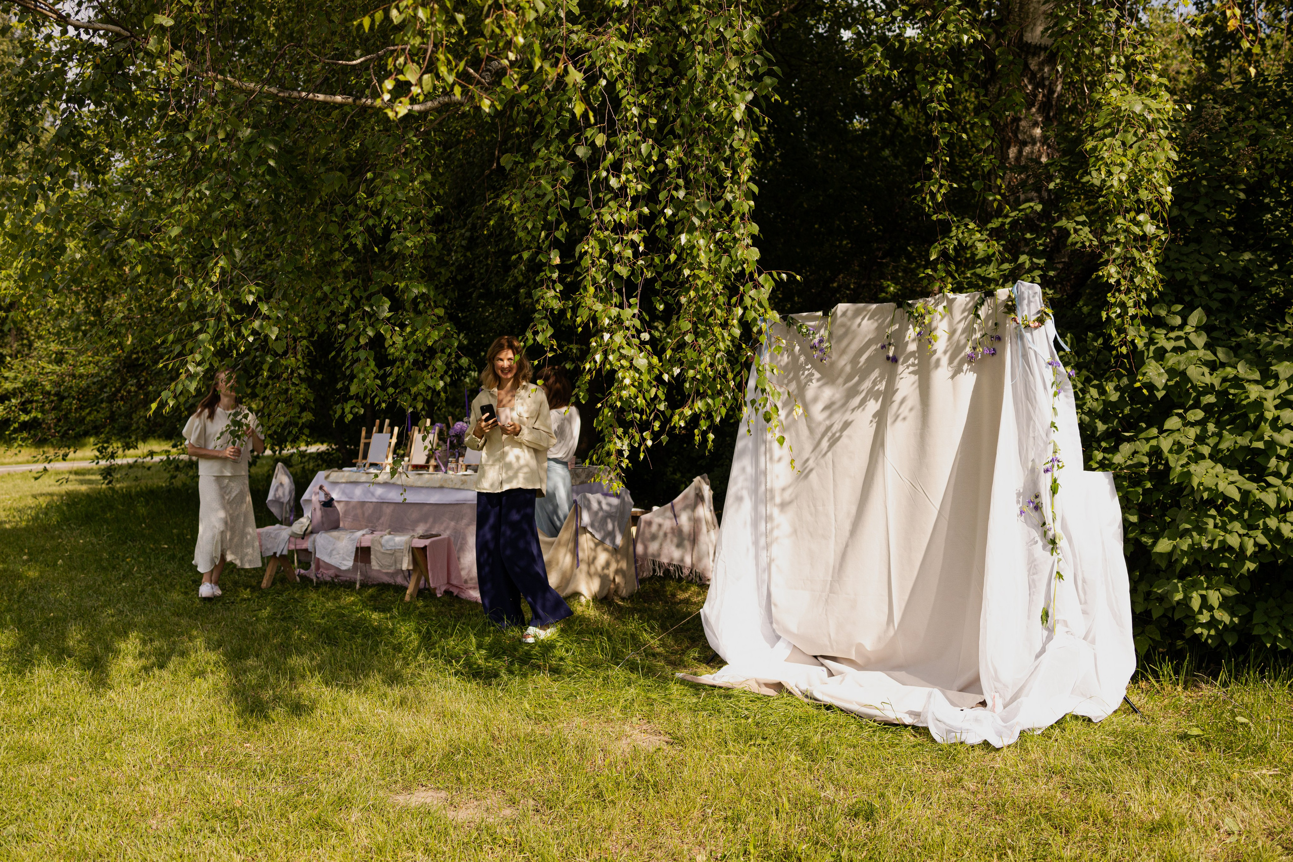 Мк Сирень на зеркале (девичник в парке). Анастасия Ракчеева Художник