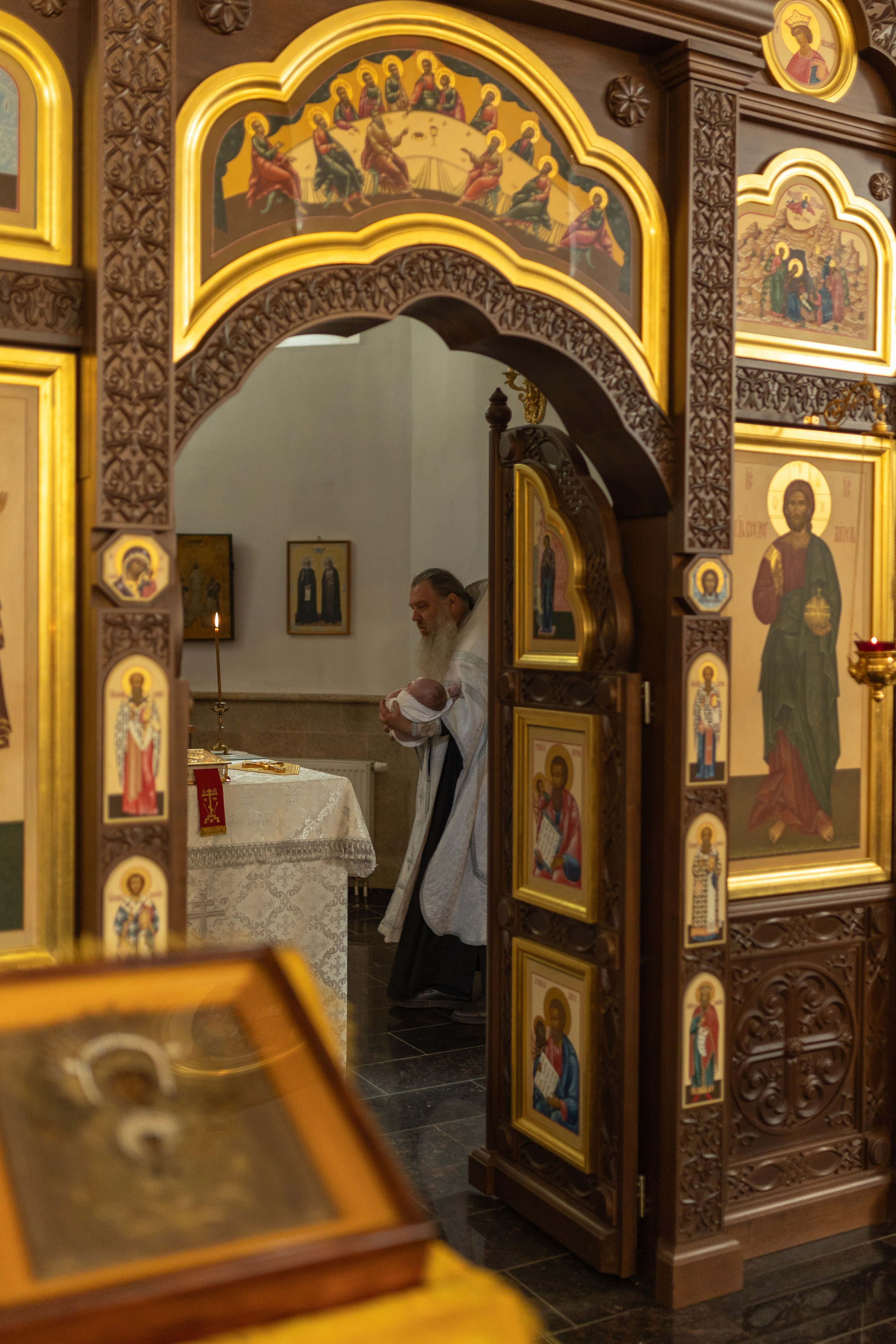 Крещение, Храм во имя Всемилостивого Спаса (на Звёздочке). Фотограф новорожденных. Детский и семейный фотограф Марьяна Юдина