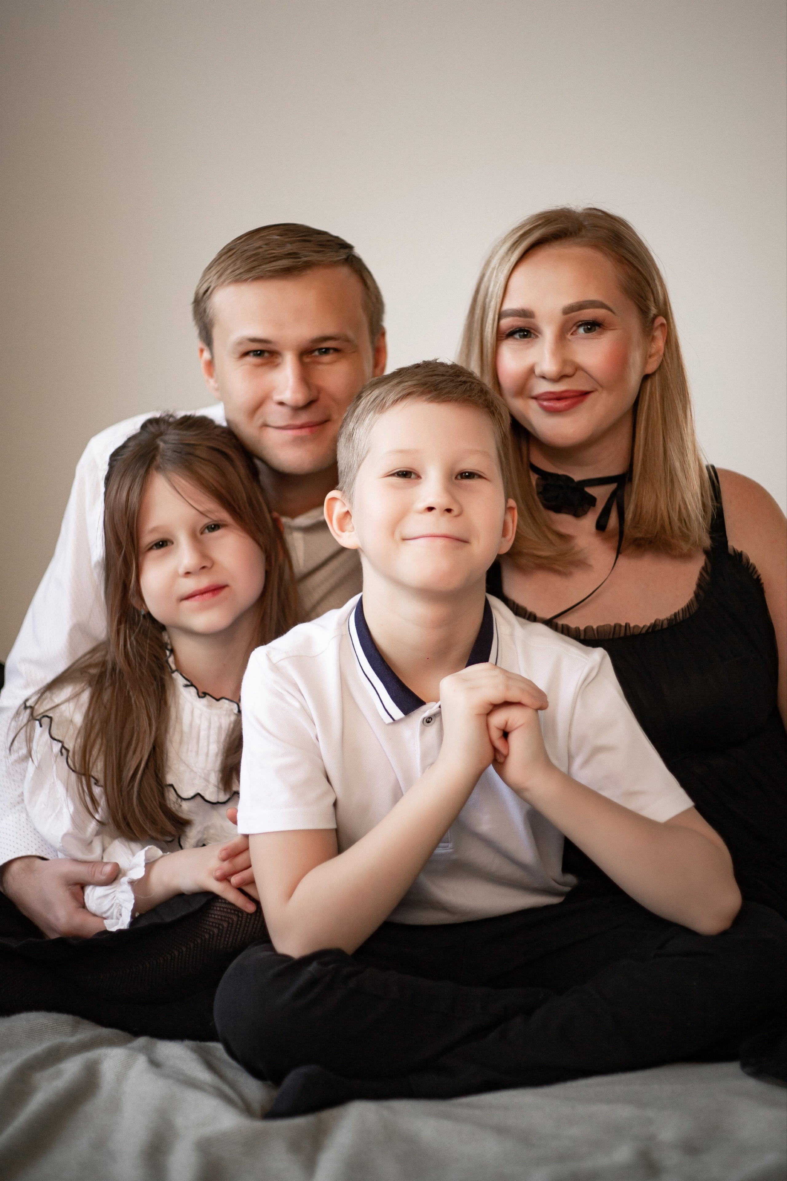 Папа Мама Ромчик и Златка. Семейная съемка — это красивый способ признаться своей семье в любви