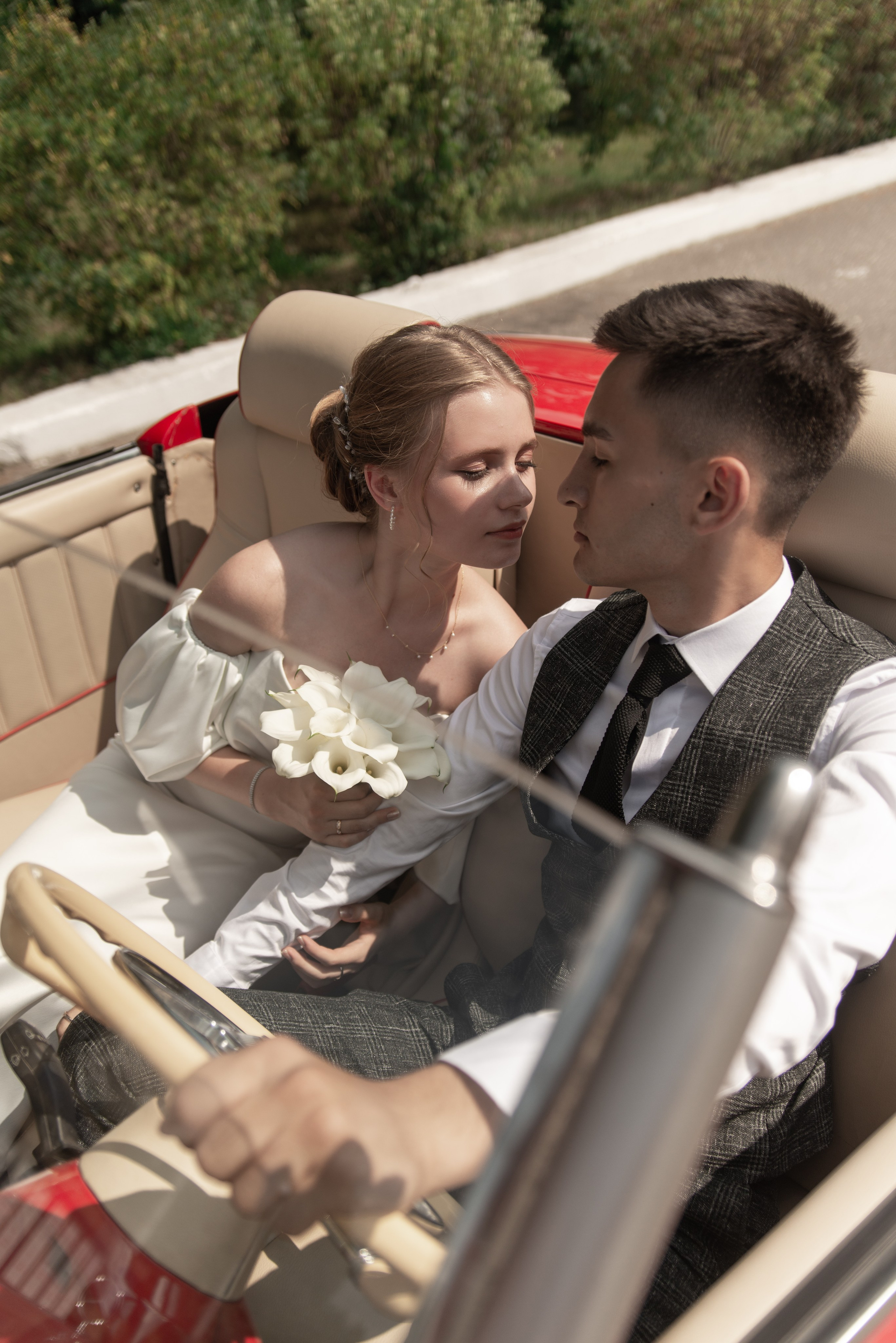 Ангелина и Евгений Загс и прогулка. Меня зовут Александр Литвинчук и я свадебный фотограф в Саратове