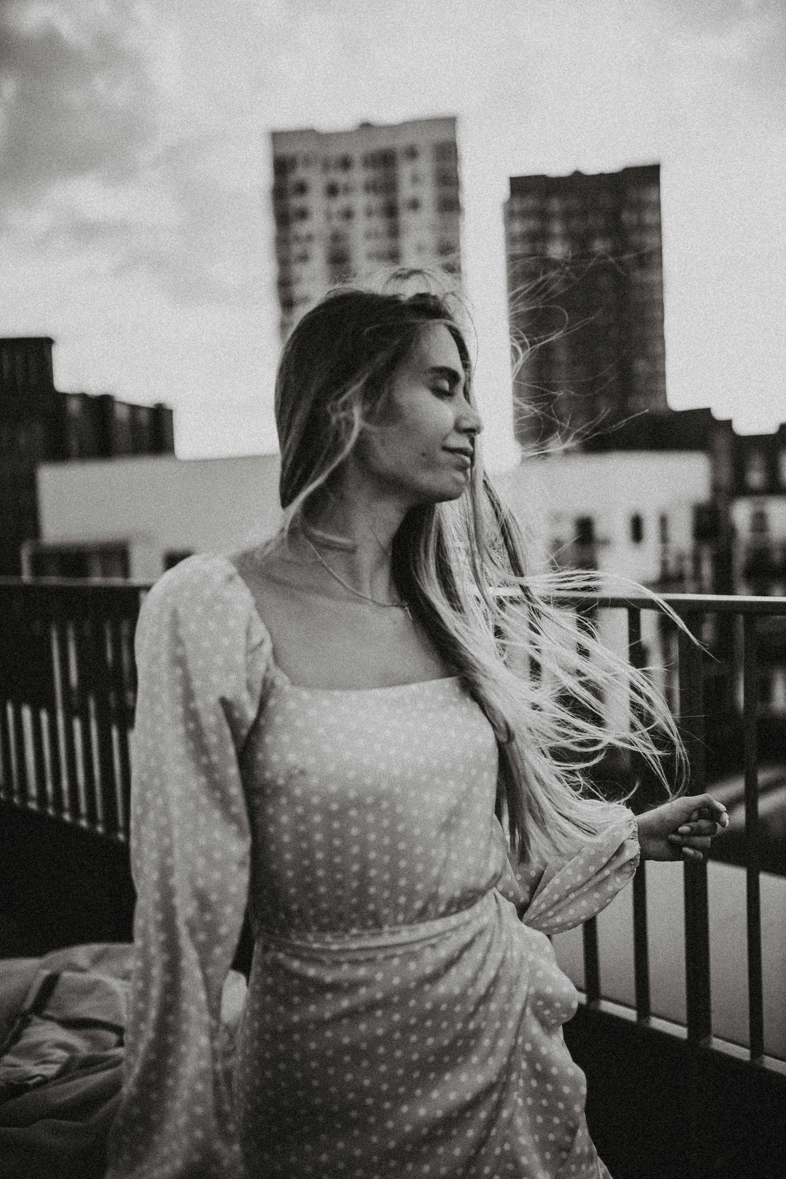 ДЗЯВОЧНІК НА ДАХУ. Фотограф Юля Королёва