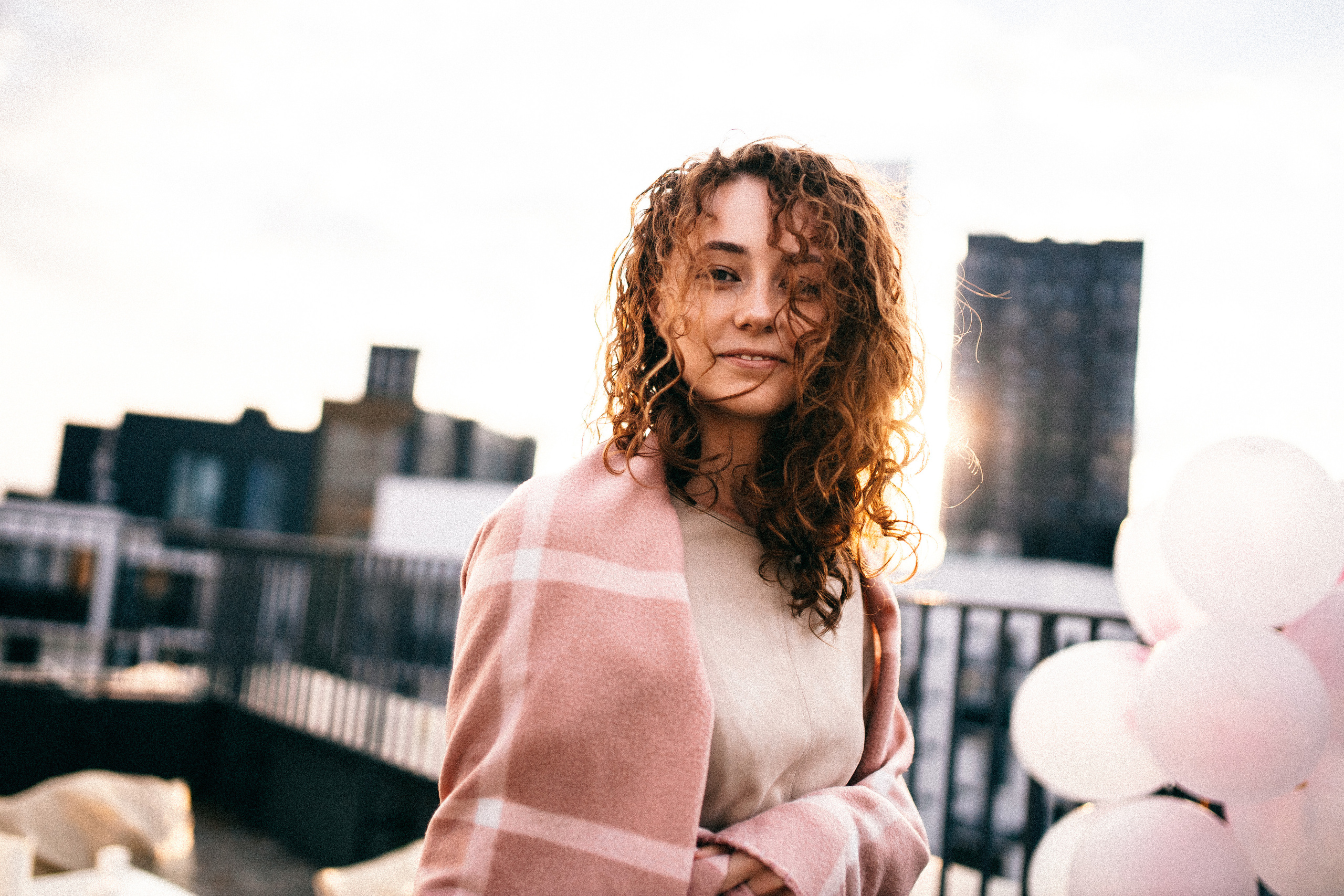 ДЗЯВОЧНІК НА ДАХУ. Фотограф Юля Королёва