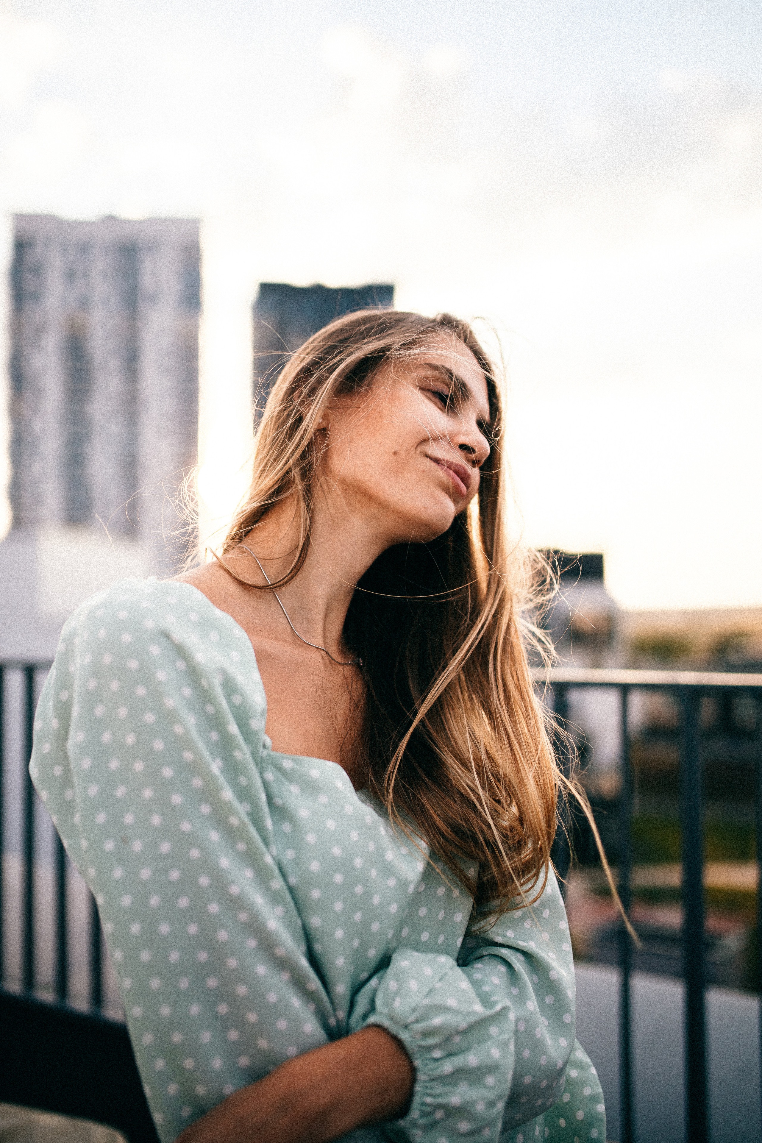 ДЗЯВОЧНІК НА ДАХУ. Фотограф Юля Королёва