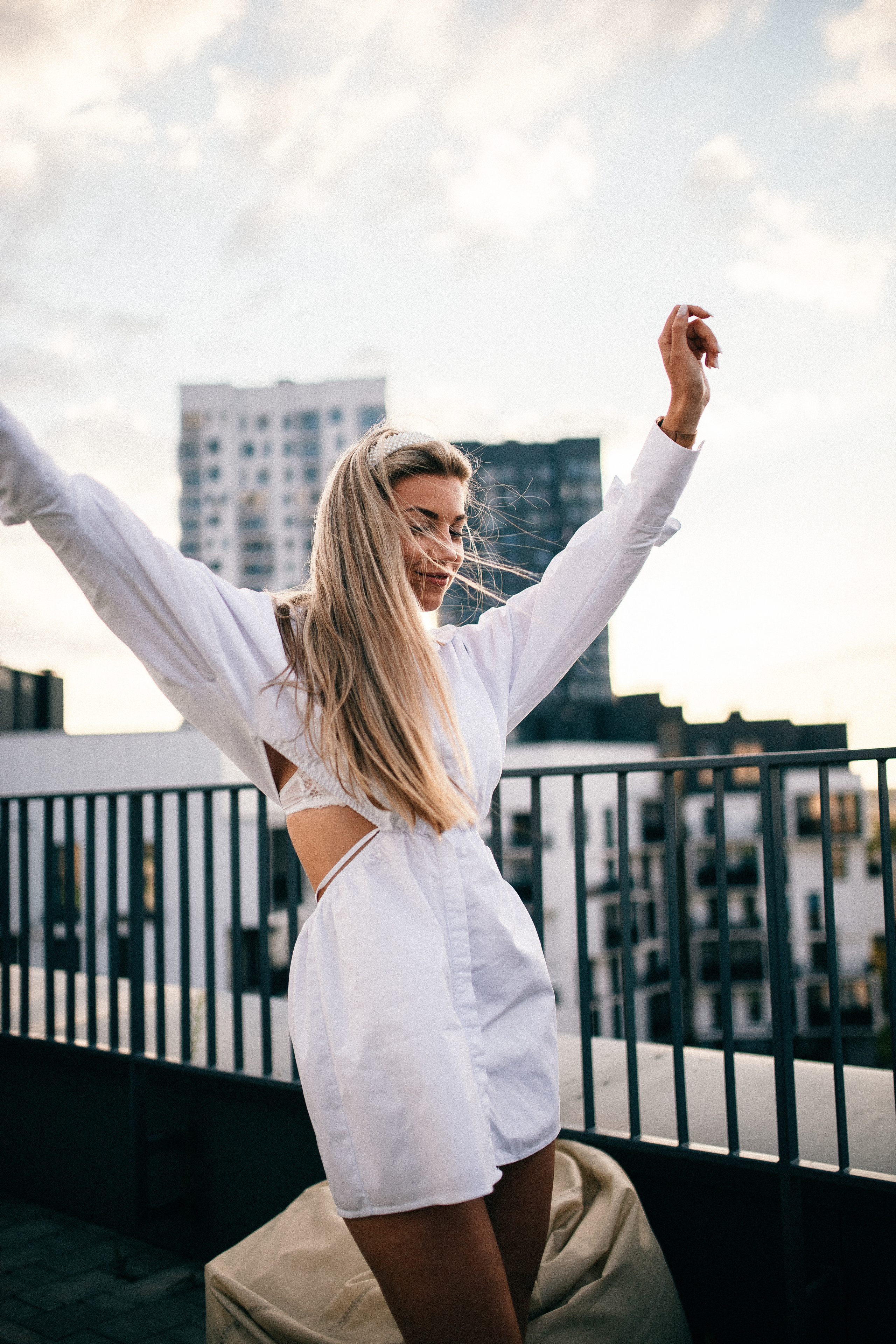 ДЗЯВОЧНІК НА ДАХУ. Фотограф Юля Королёва