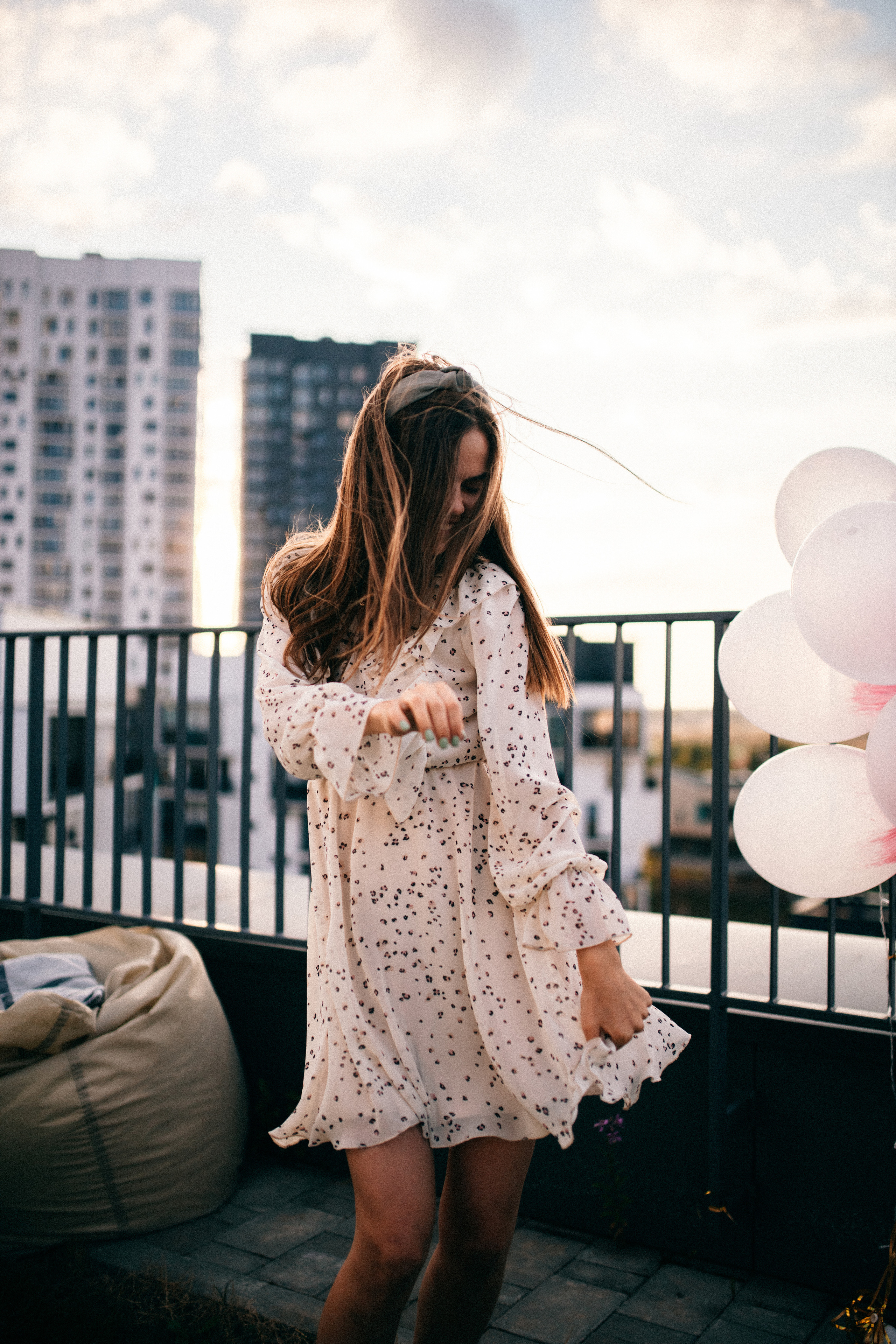 ДЗЯВОЧНІК НА ДАХУ. Фотограф Юля Королёва