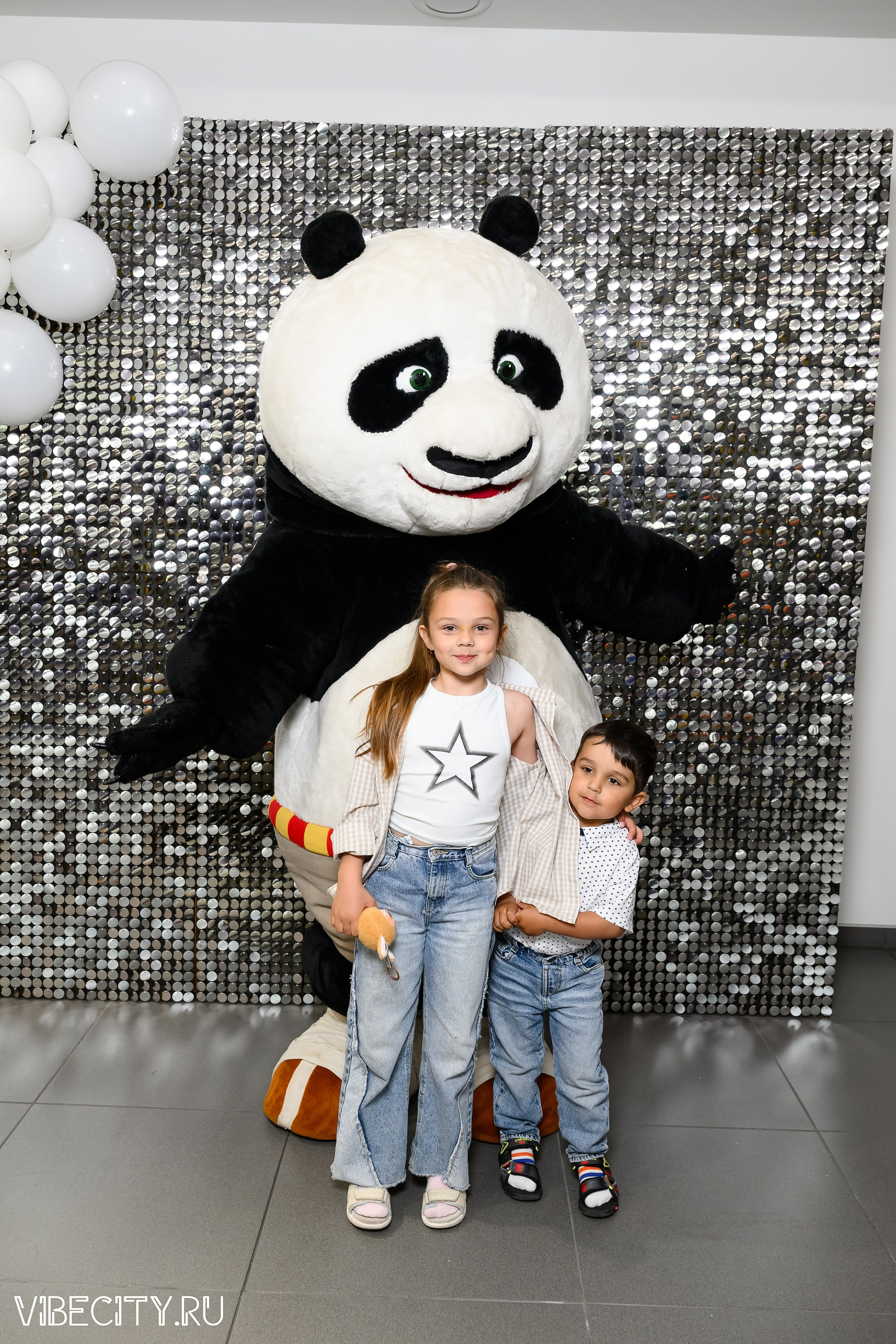 Презентация Geely Manjaro. VIBECITY.RU Вайб Сити Ру Фоторепортажи Фотоотчеты Калининград