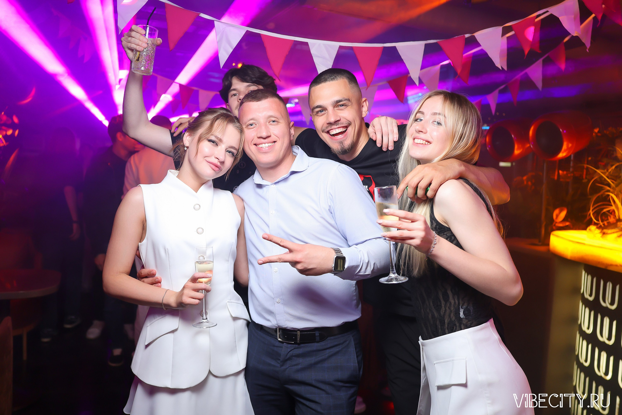 DOUBLE U. VIBECITY.RU Вайб Сити Ру Фоторепортажи Фотоотчеты Калининград