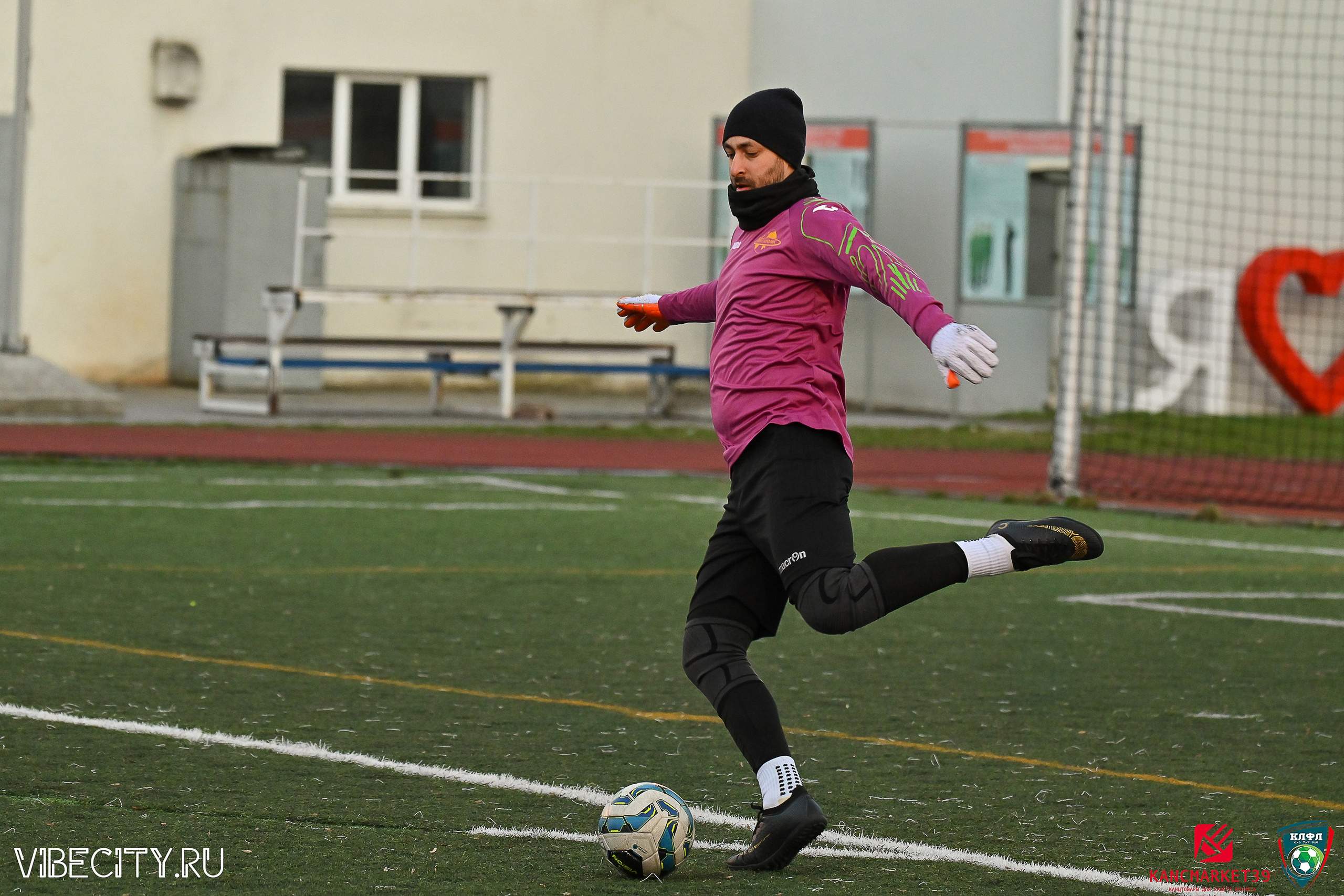 XX ЧЕМПИОНАТ КАЛИНИНГРАДСКОЙ ЛФЛ КАНЦМАРКЕТ39 сезона 2024–2025 гг. VIBECITY.RU Вайб Сити Ру Фоторепортажи Фотоотчеты Калининград