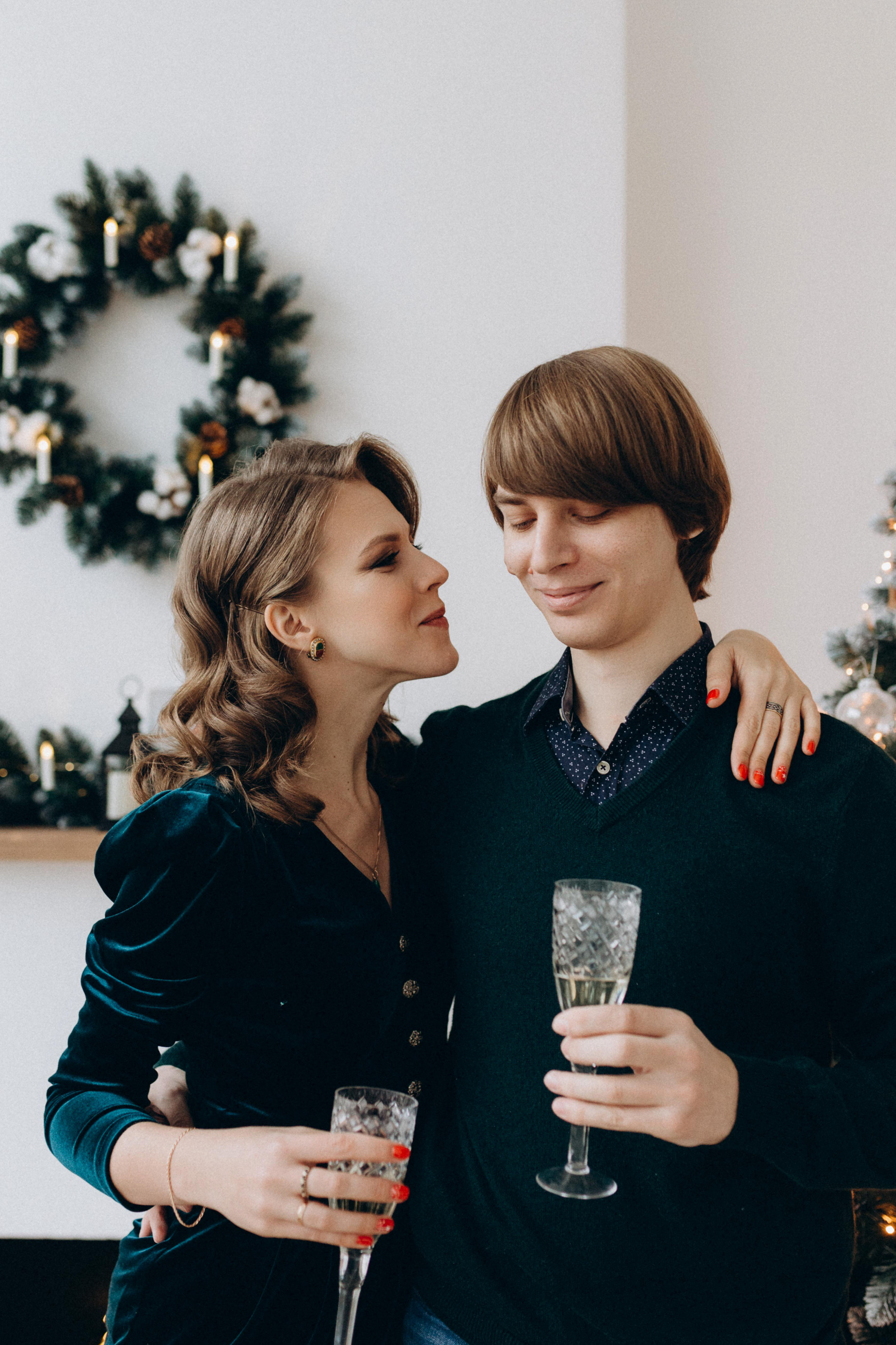 Новогодние Вера и Сережа