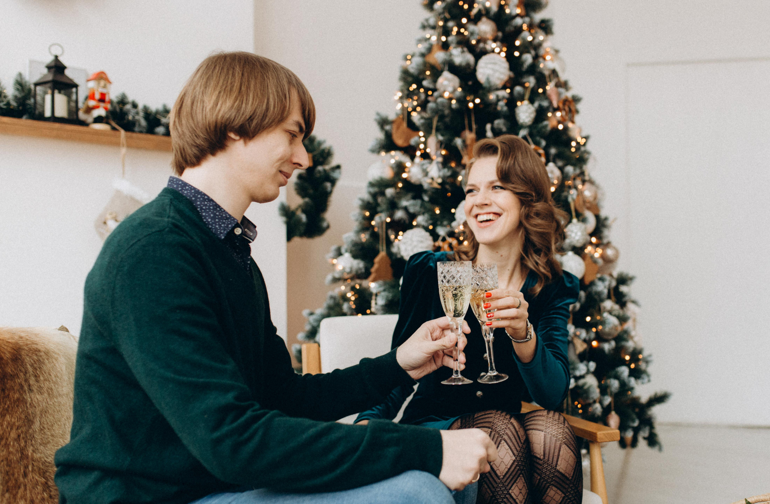 Новогодние Вера и Сережа