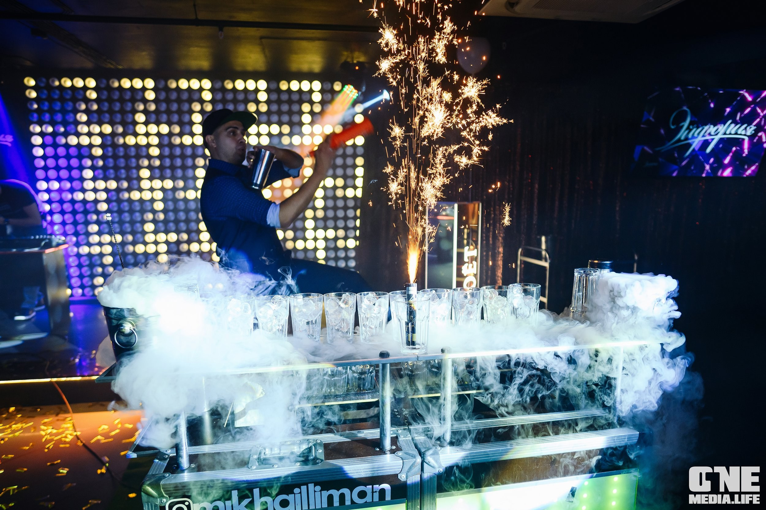 Фоторепортаж из караоке-клуба Эйфория. One Media Life: фоторепортажи, фотоотчеты с мероприятий и заведений