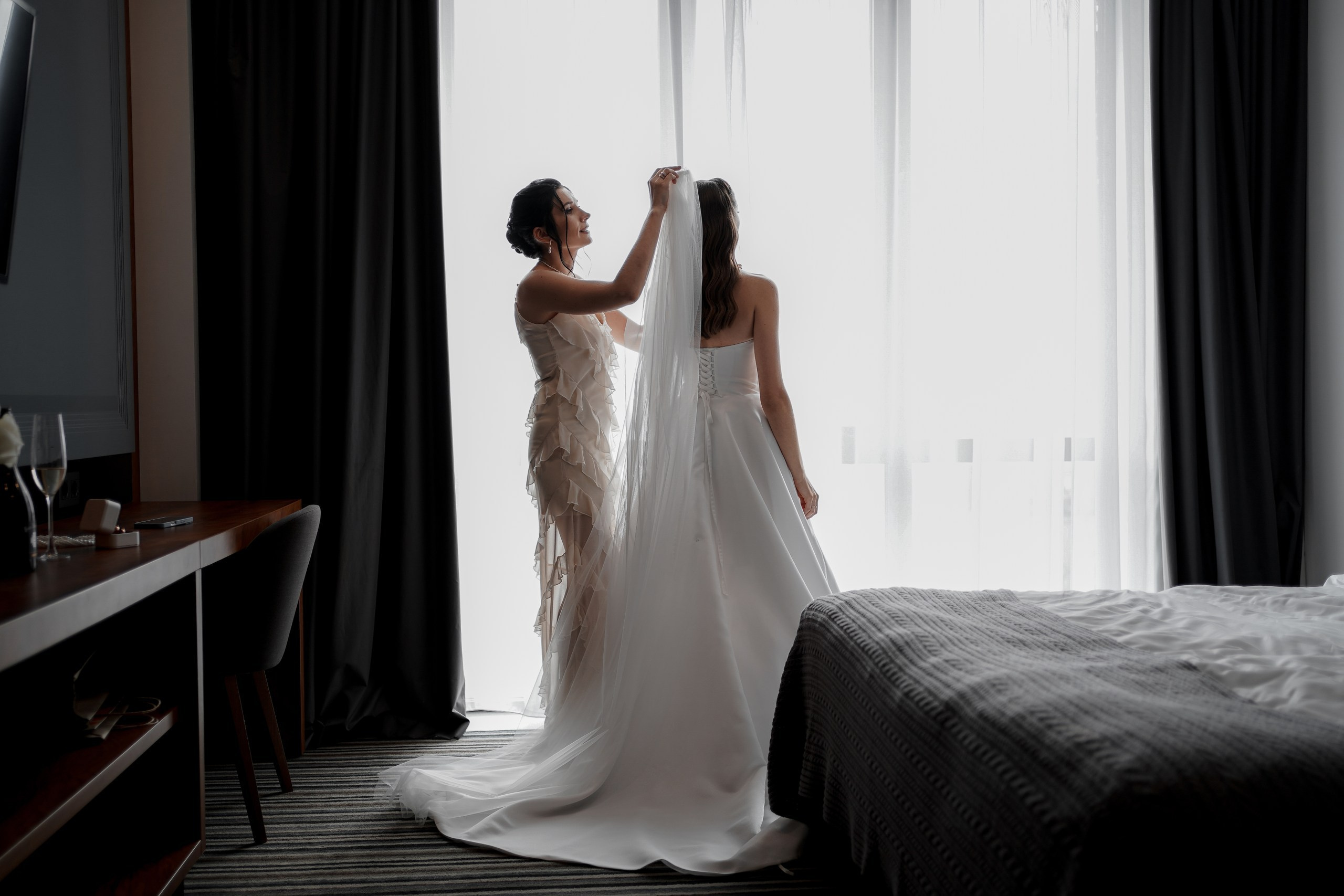 Виктория и Тарон в отеле Арка. Свадебный фотограф Ростов-на-Дону. Свадебный фотограф в Ростове-на-Дону. Таинство Крещения и Венчания, семейные фотосессии. Алёна Чёботова