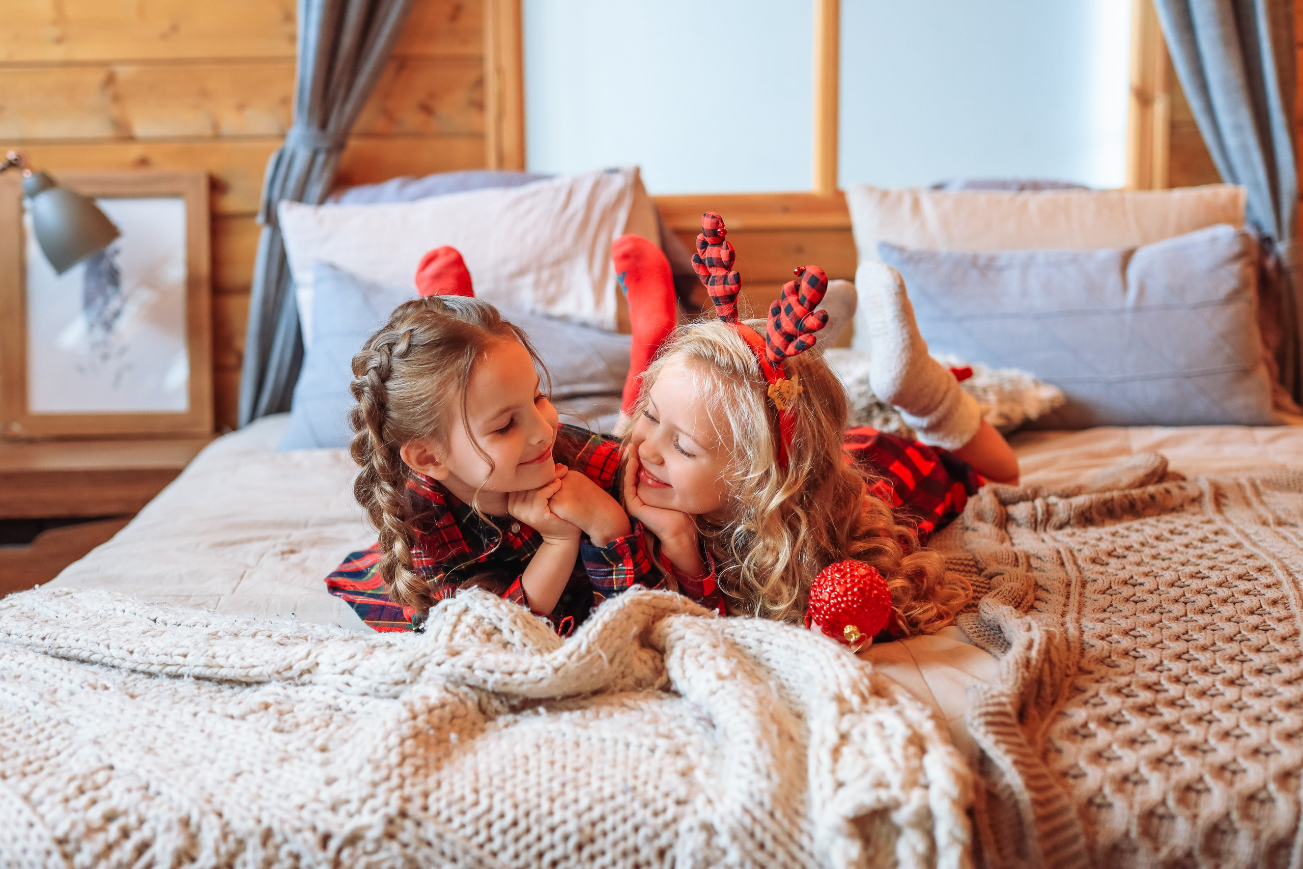 Новогодняя фотосессия с Дедом Морозом в усадьбе с подарками