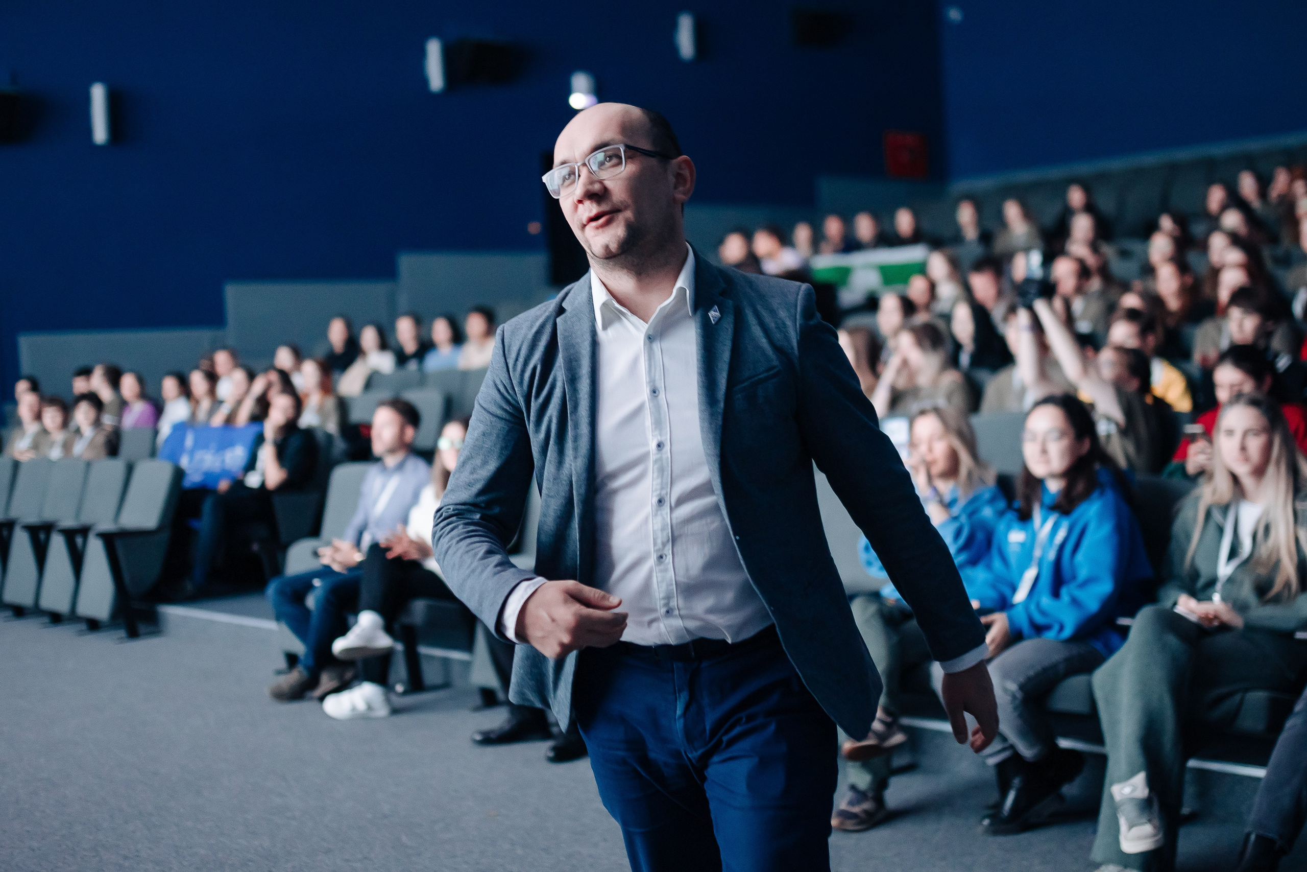 Окружной туристический форум «Айда на Урал» // 24.10 — 27.10.2024. Денис Прохоров Фотограф в г. Магнитогорск