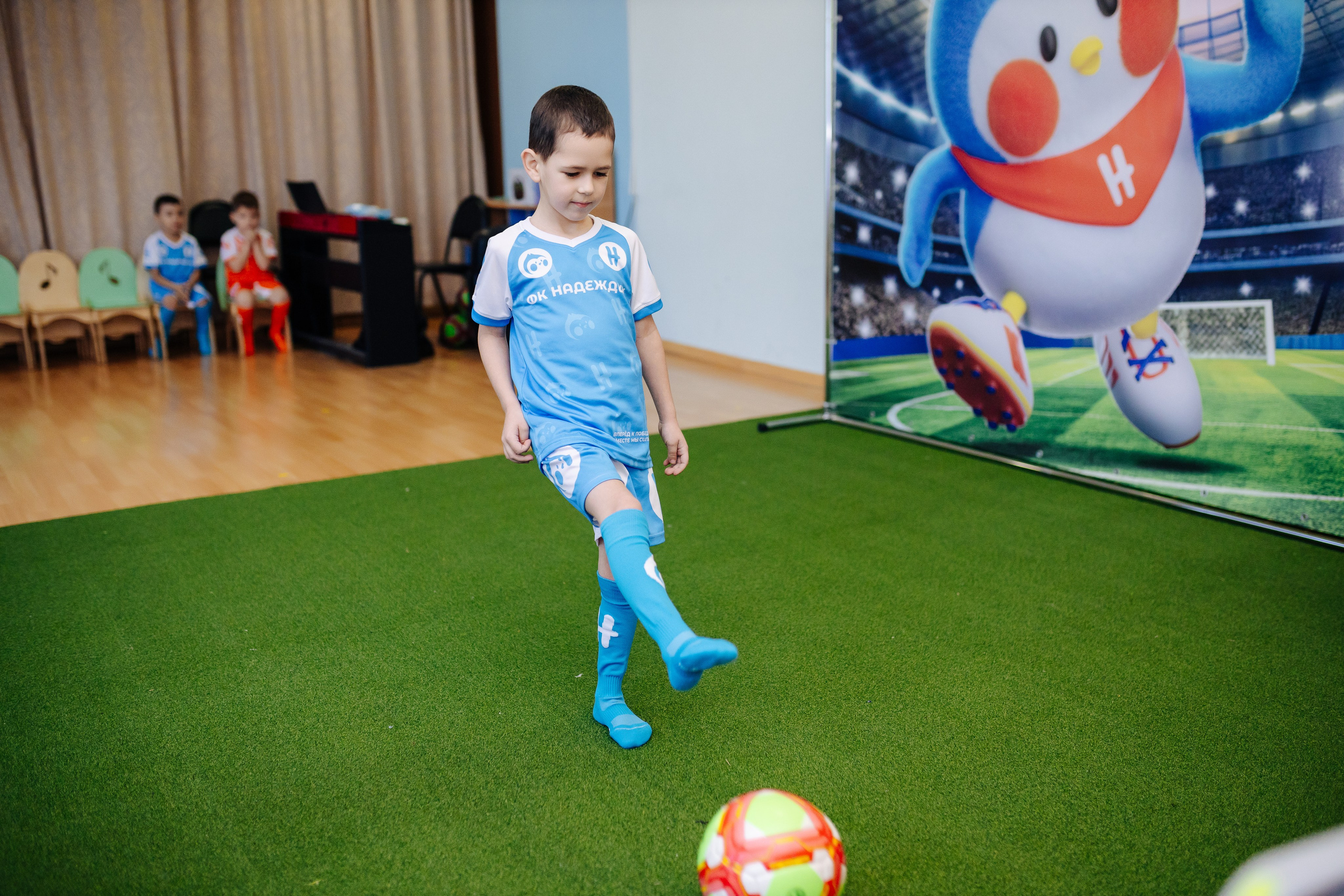 Фотосессия с кубком в детских садах г. Магнитогорска. Денис Прохоров Фотограф в г. Магнитогорск