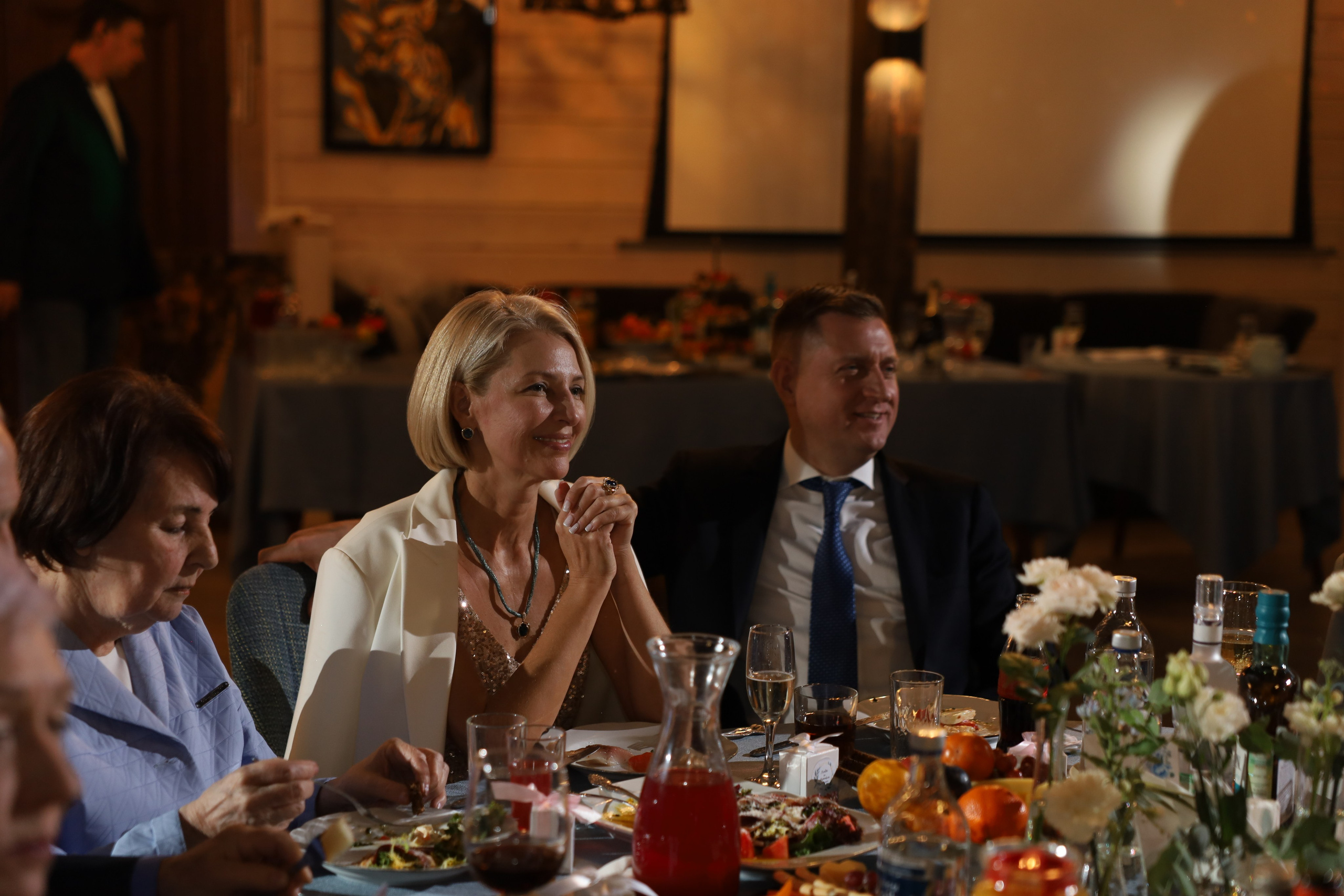 𝒜𝓇𝓉𝑒𝓂 & 𝐿𝓎𝓊𝓈𝓎𝒶 (𝓇𝑒𝓈𝓉𝒶𝓊𝓇𝒶𝓃𝓉). 𝑀𝑜𝓈𝒸𝑜𝓌. Свадебный фотограф в Санкт-Петербурге