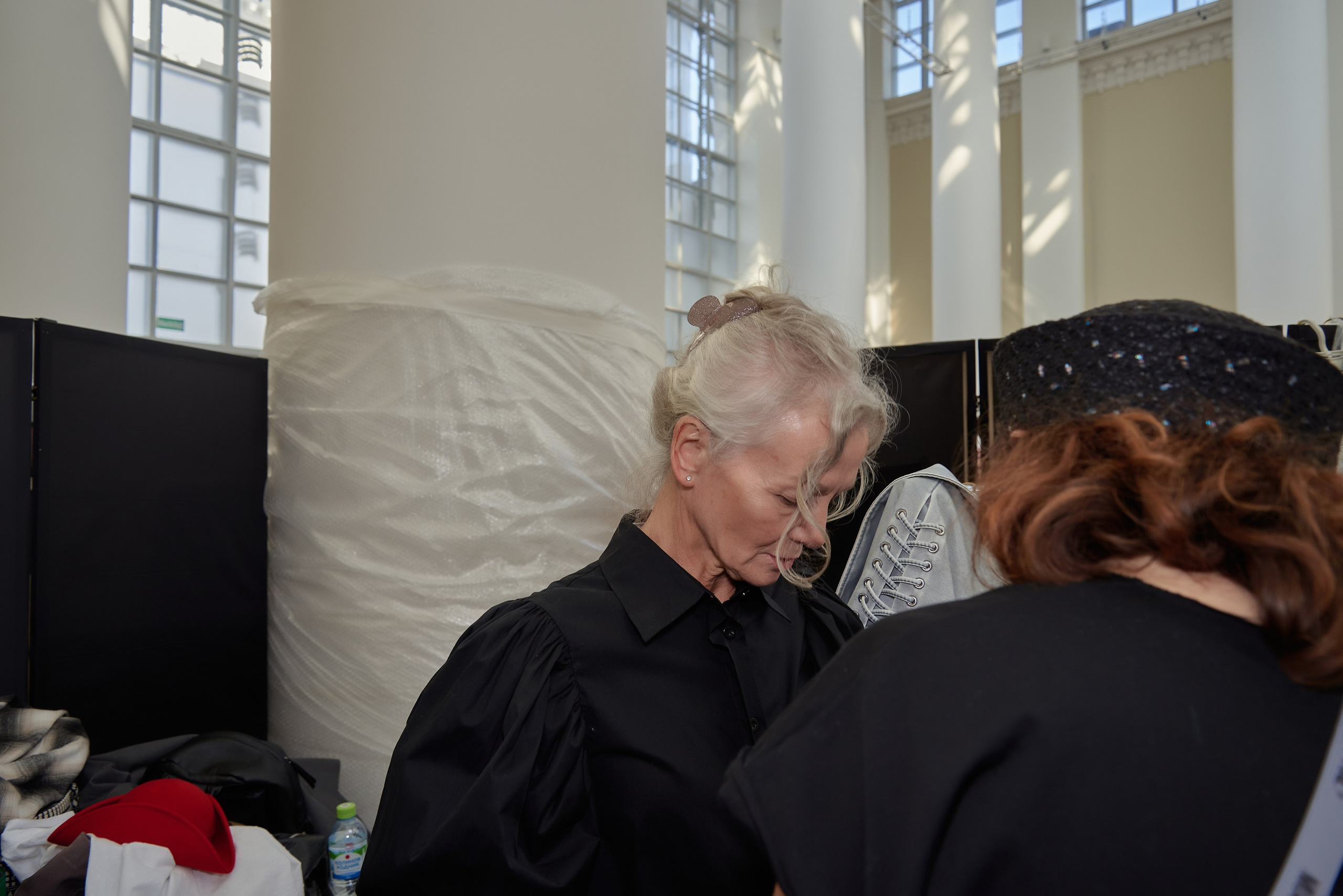 Backstage с показа ALENA COJOCARU RFW 2025. Наталия Дианова — фотограф для брендов и экспертов в Москве