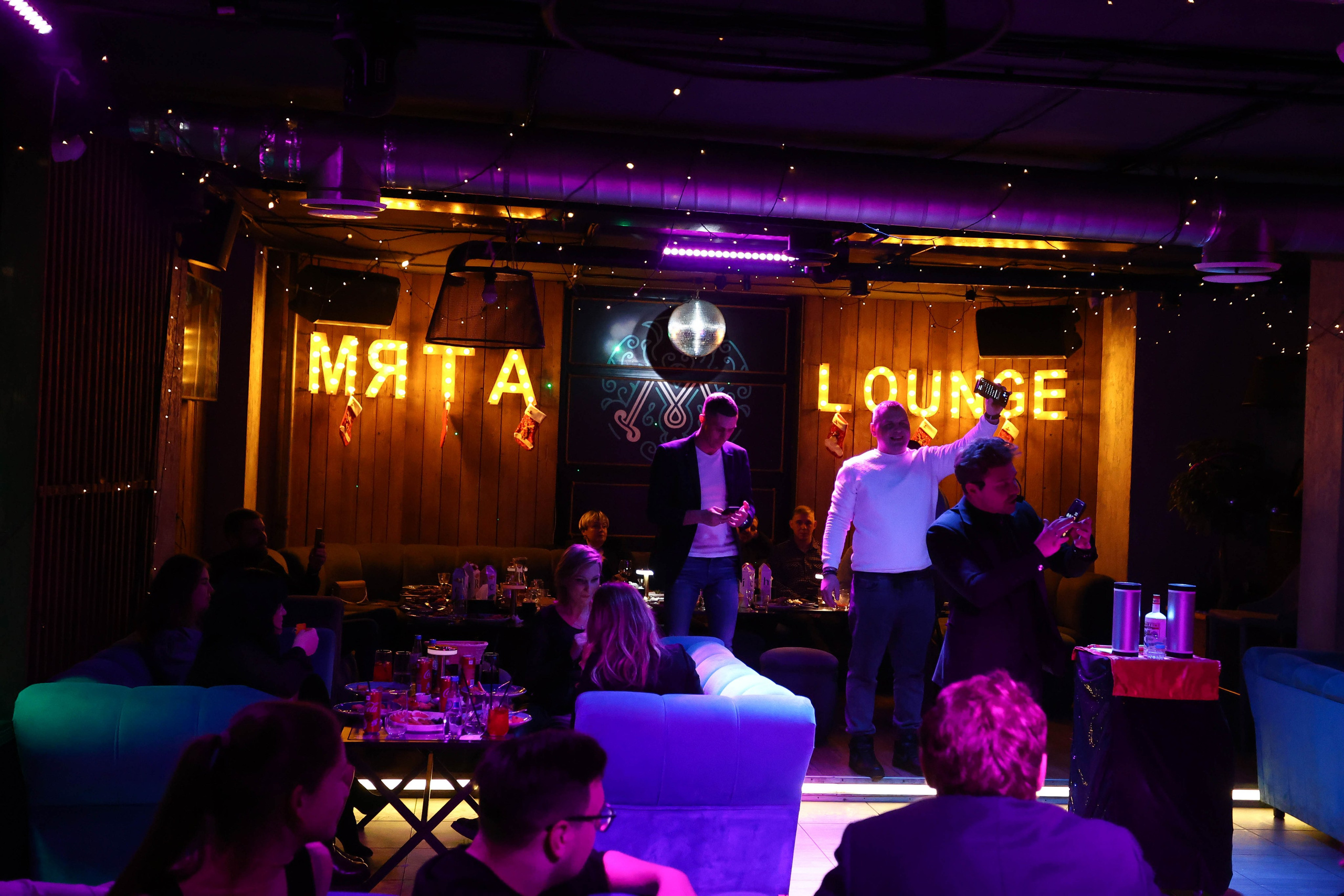 15/12/23 Новогоднее караоке в Мята Спортивная. Мята Спортивная — Кальянная, караоке, бар в Минске