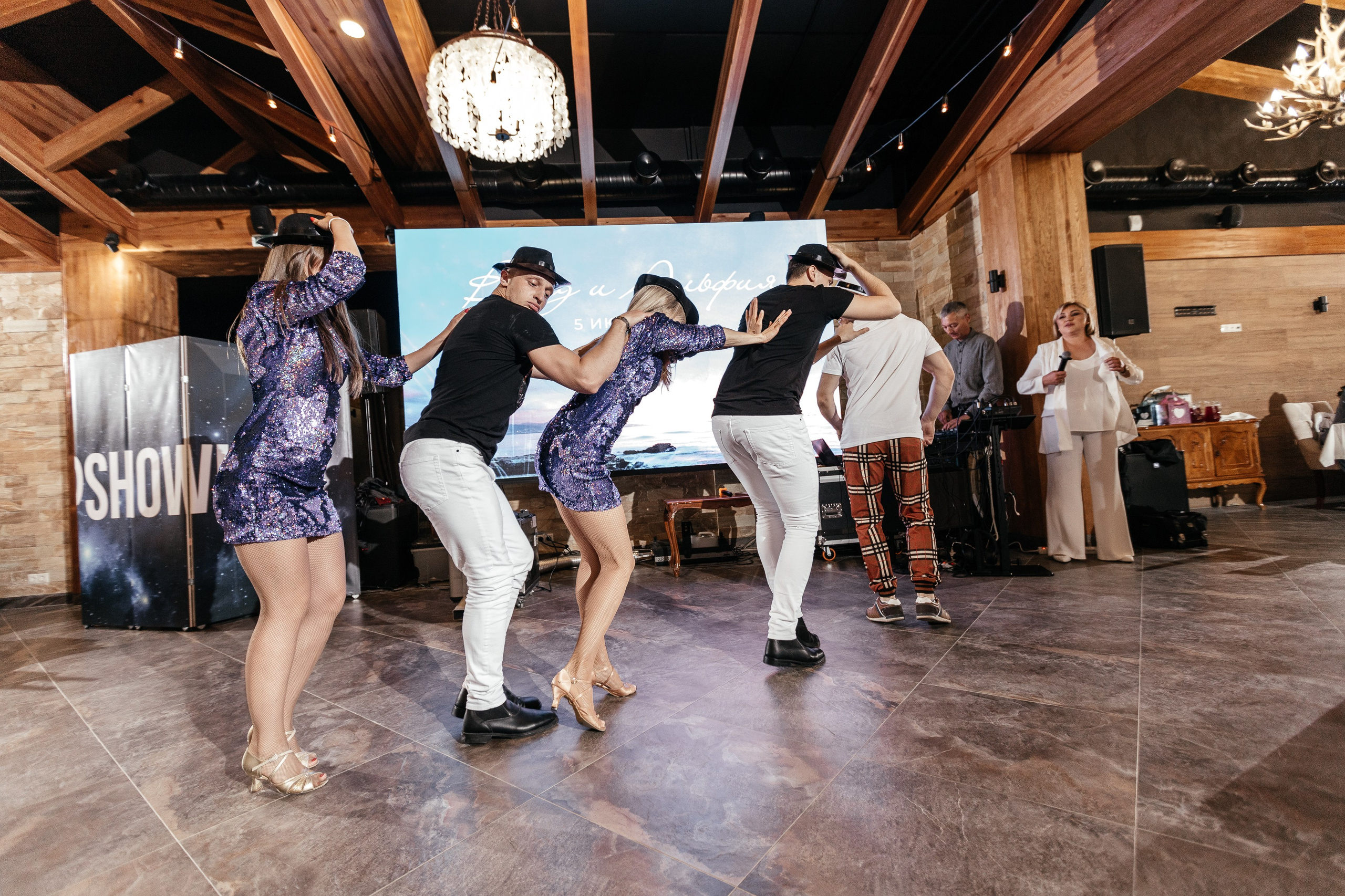 Свадебный фотограф Уфа — Руслан ГабдлисламовЖивые эмоции, красивые кадры, воспоминания на всю жизнь.Работаю по всей Республике Башкортоста. Свадебный фотограф Уфа Руслан Габдлисламов