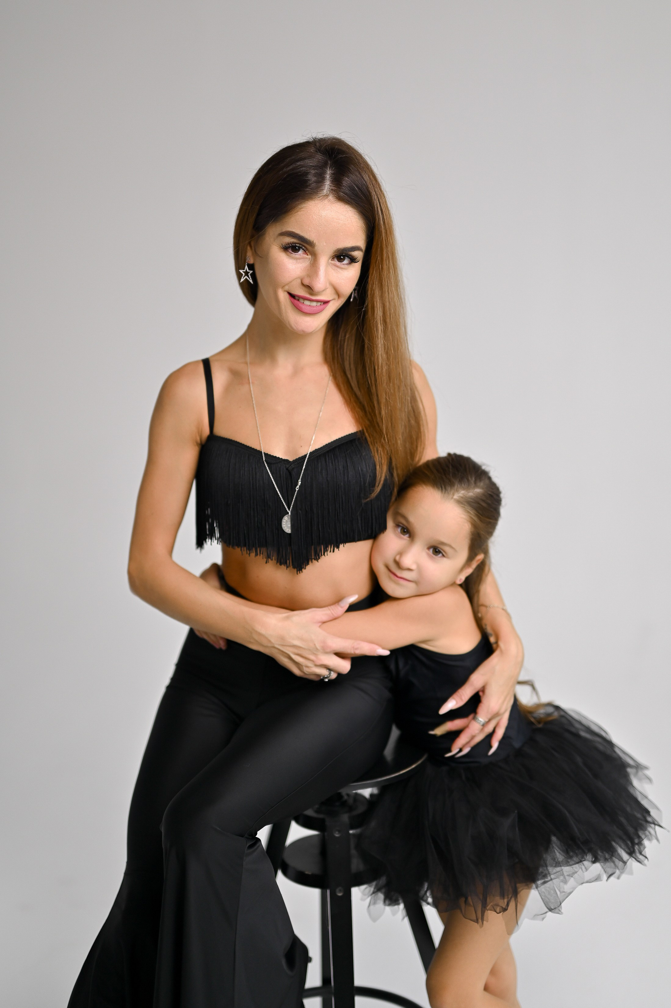 Фотосессия мамы и дочки в студии 13point. Semerlina.ru