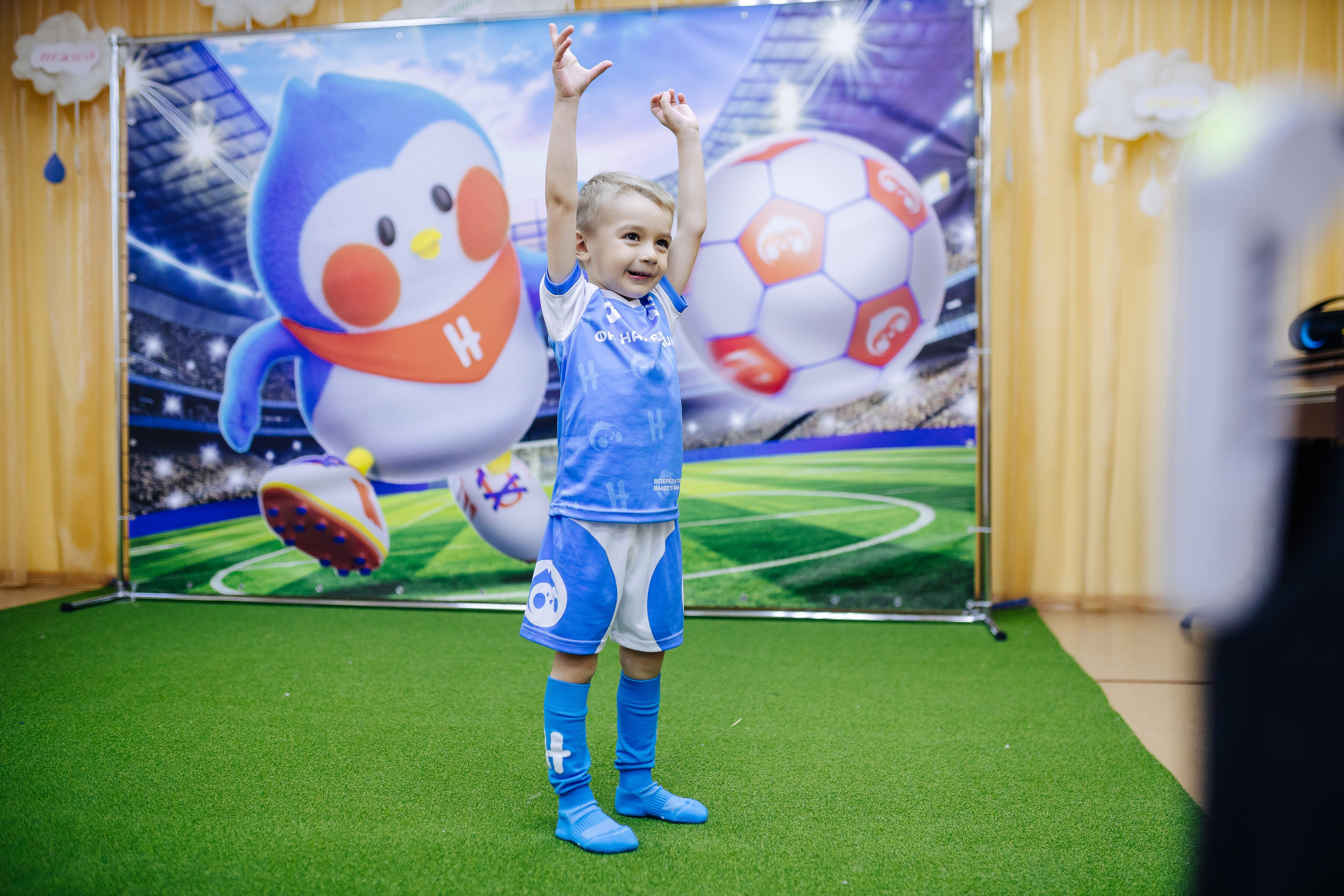 Фотосессия с кубком в детских садах г. Магнитогорска. Денис Прохоров Фотограф в г. Магнитогорск