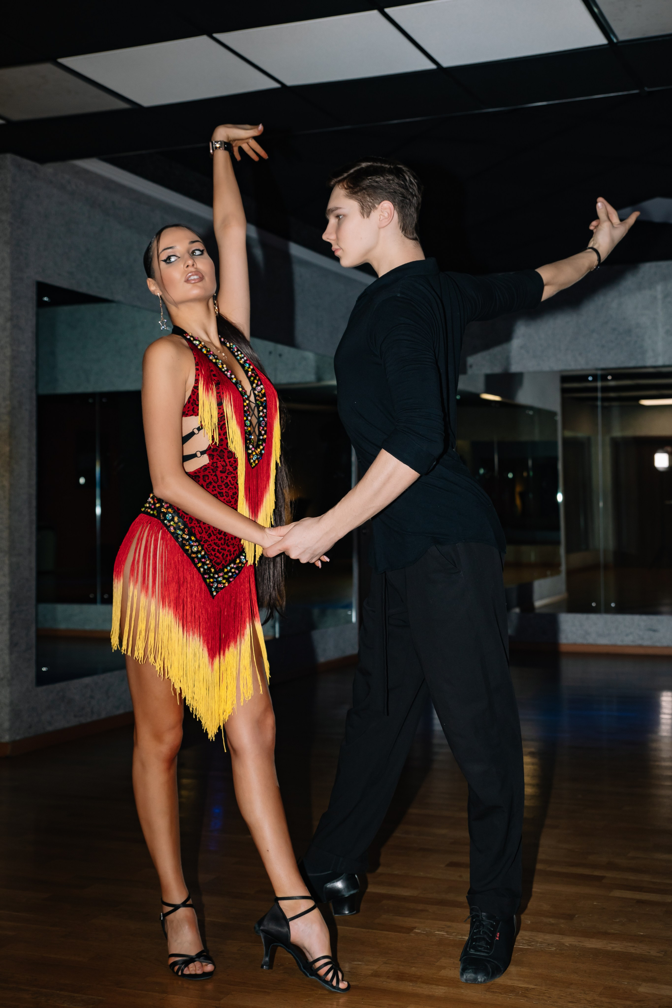 Карина и Илья студия Премьер. Фотограф в Москве Яна Полосина