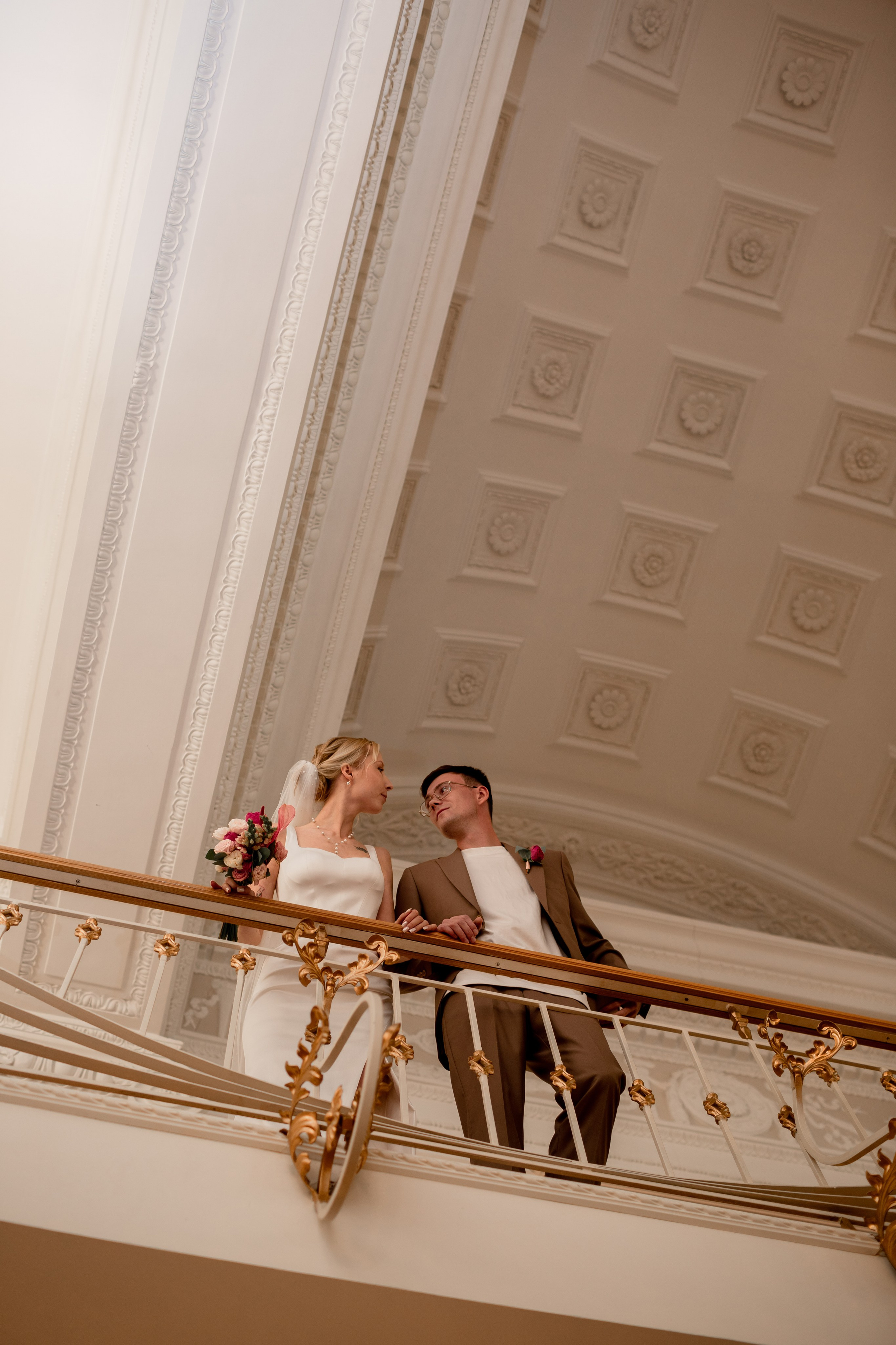 Свадебная фотосессия во дворцах Петербурга. Свадебный фотограф Кирилл Белый