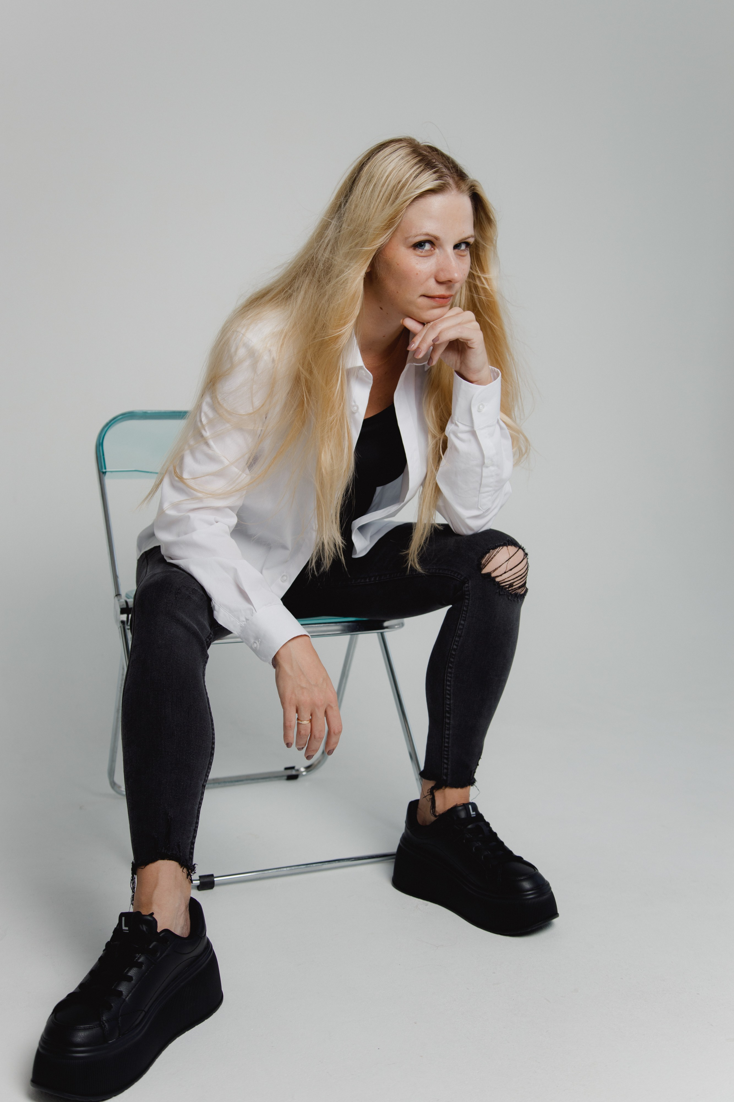 Деловой взгляд, искренняя улыбка. Фотограф в Москве — Ольга Федотова