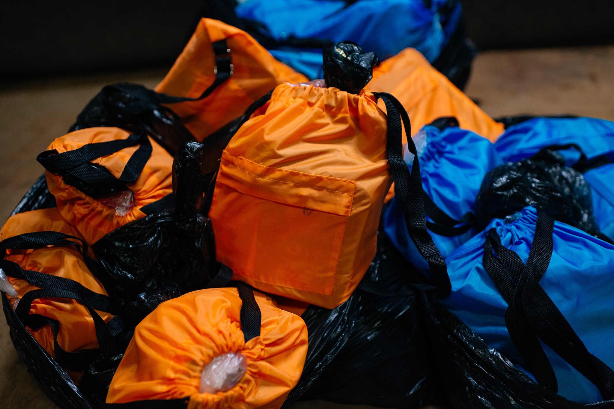 Выдача подарков в Пункте обогрева и Ночном приюте. Репортажный фотограф в Санкт-Петербурге Анастасия Клёпова