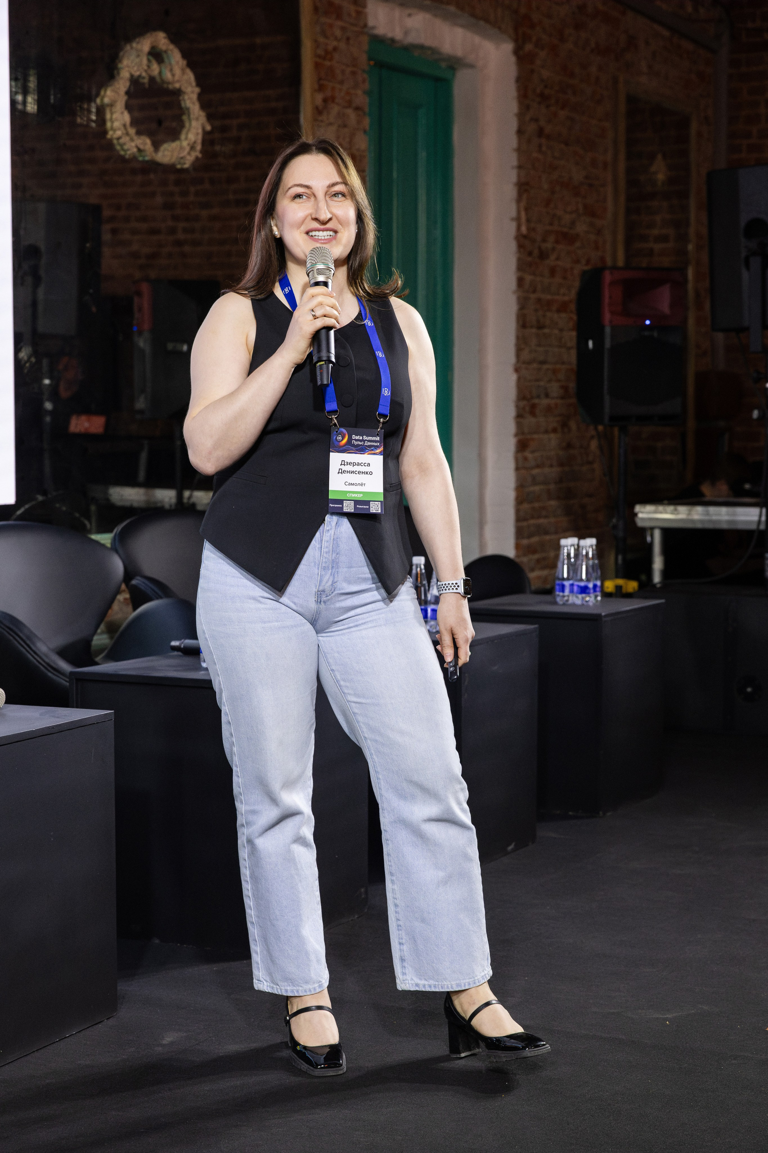 Data Summit 2025. Свадебный репортажный фотограф в Москве