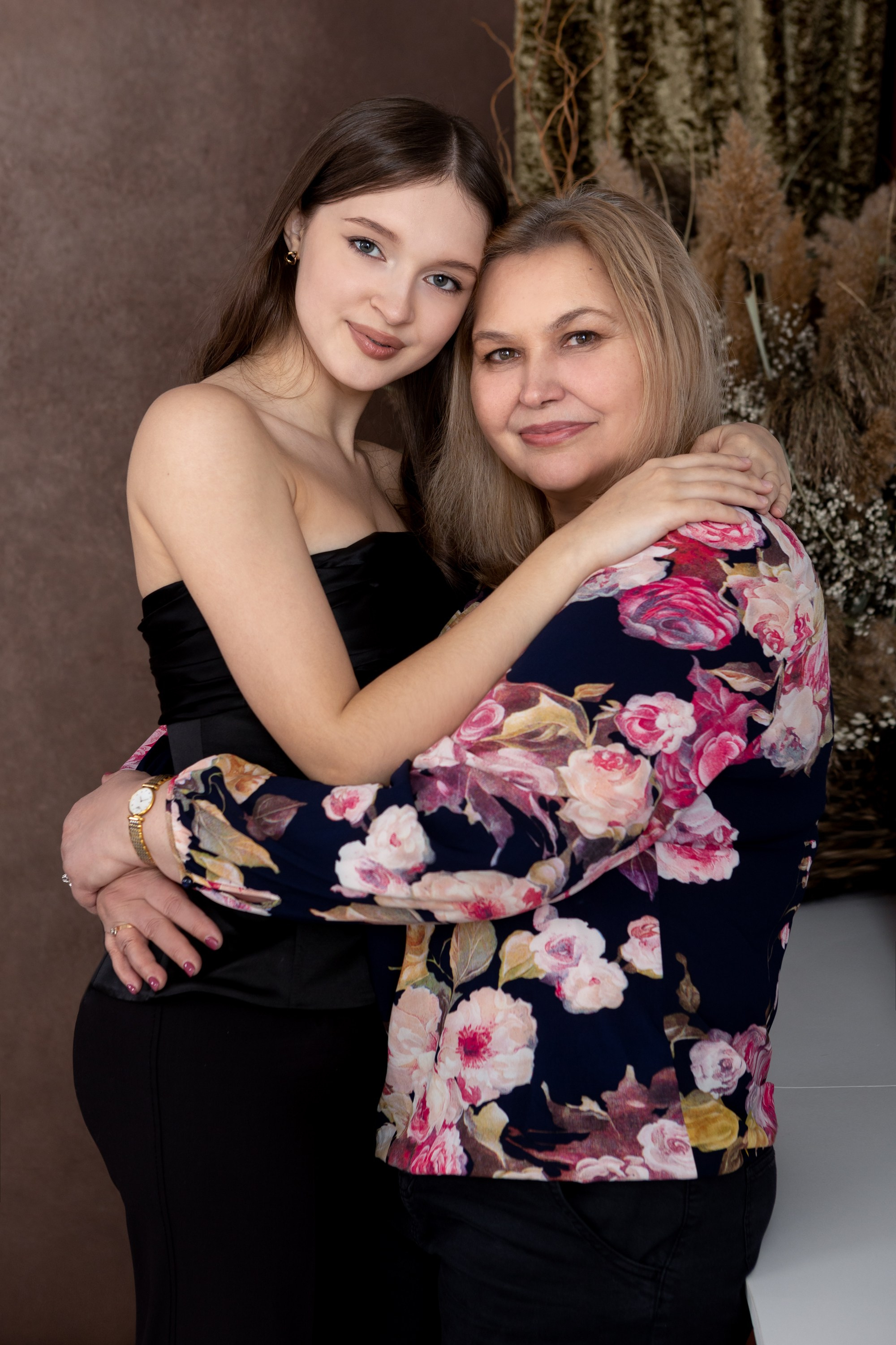 Семейная фотосессия в студии. Фотограф в Оренбурге. Профессиональный фотограф