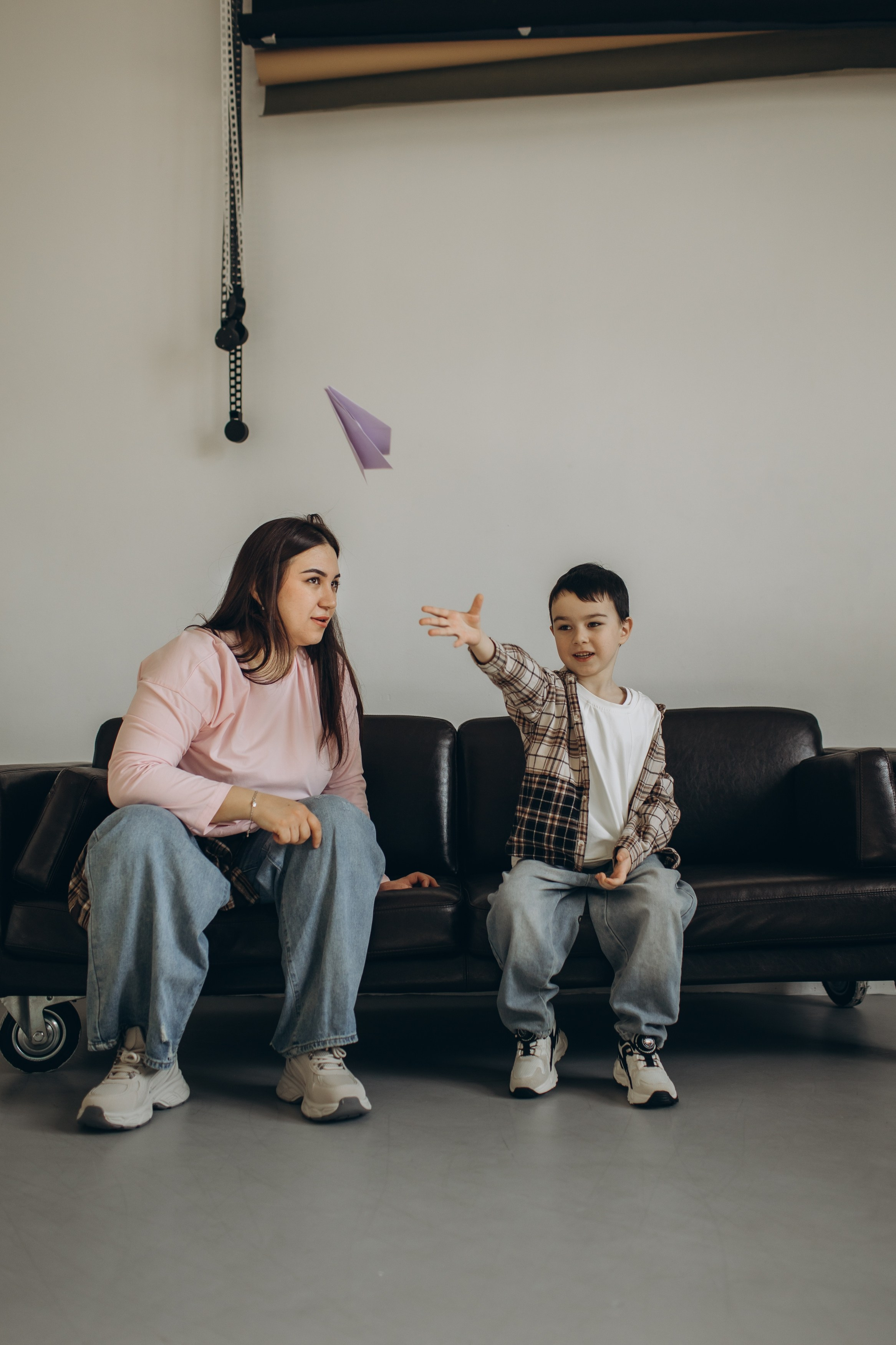 Фотосессия с попкорном фотосессия мама и сын. Фотограф Владимир Москва