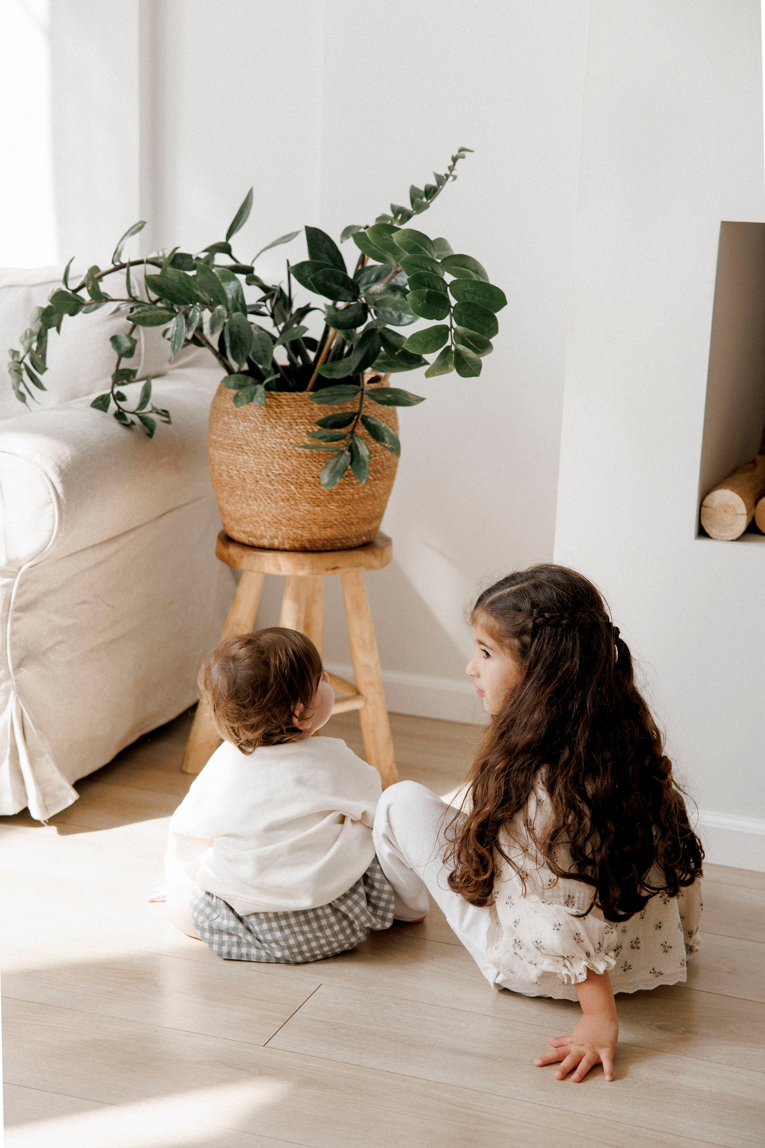 One year inside the White studio. Wedding and family photographer