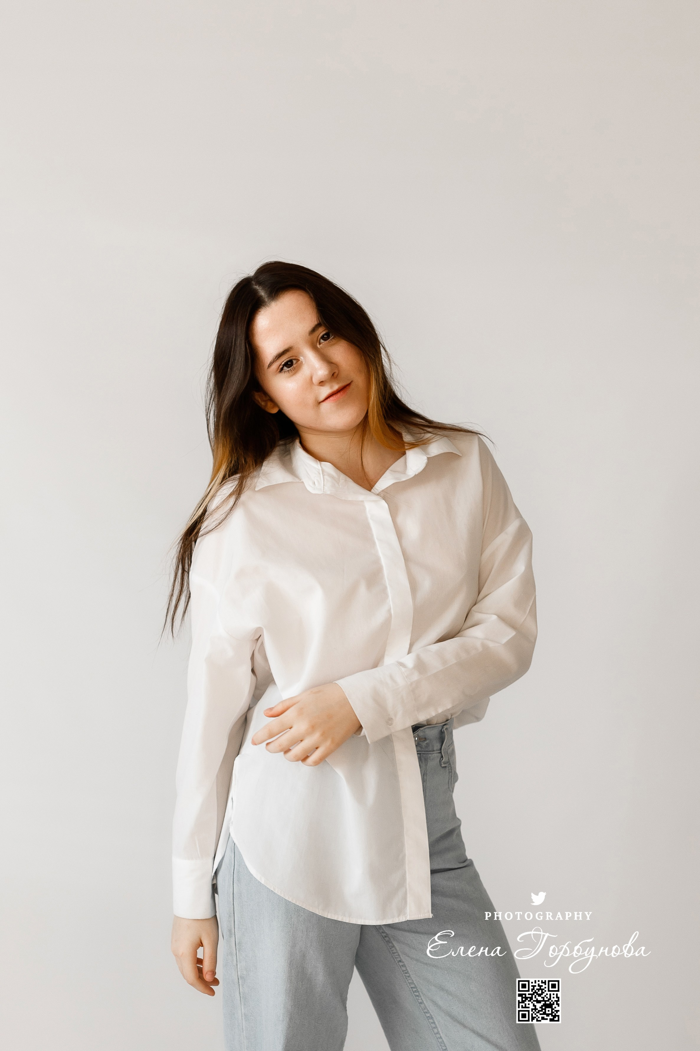 Надежда в моей студии. Декабрь 2023. Фотограф Пермь. Свадьбы. Семья и дети, школа, д. сад. Фотокниги