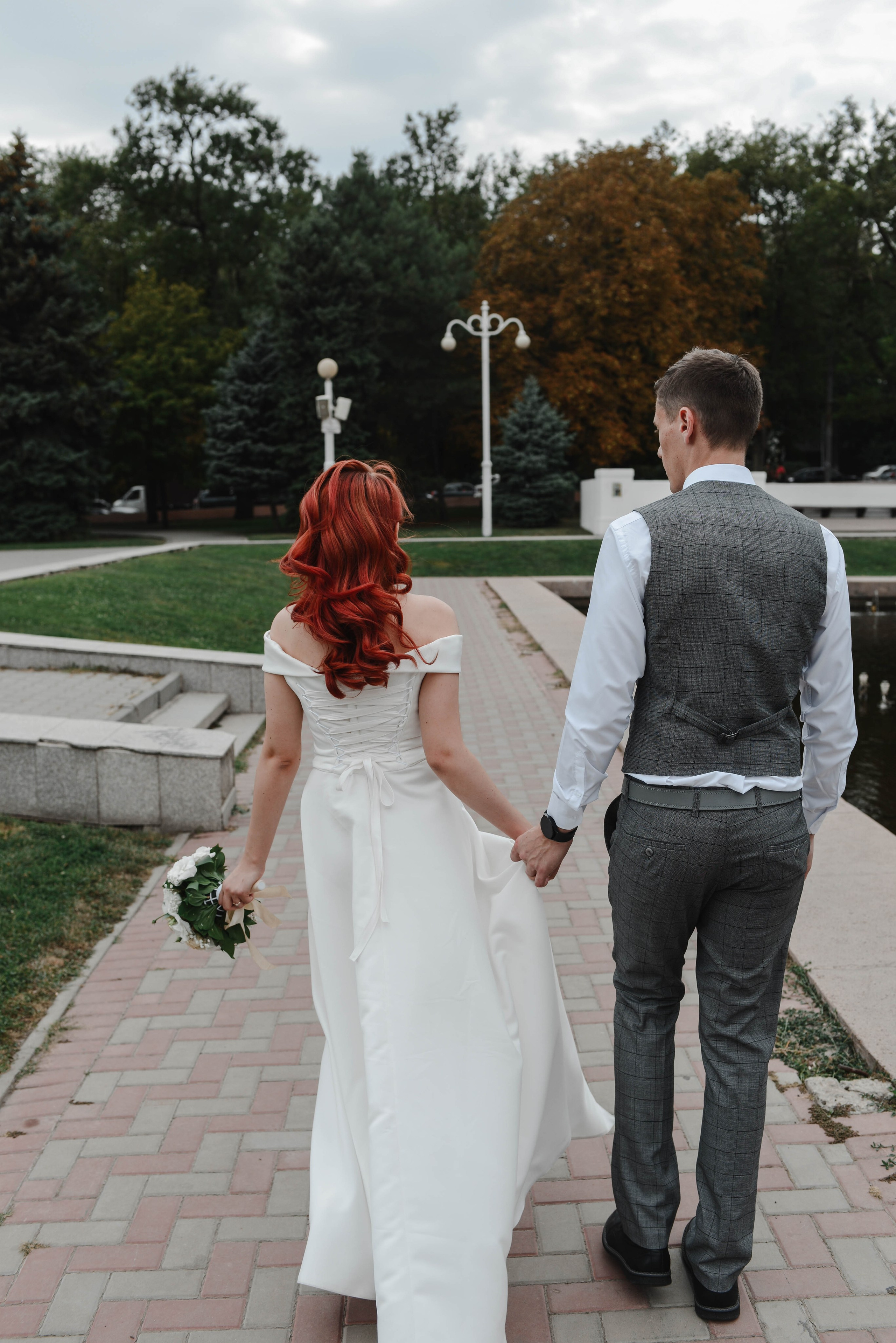 Свадебная прогулка по городу. Фотограф Ярута Оксана / Ростов-на-Дону