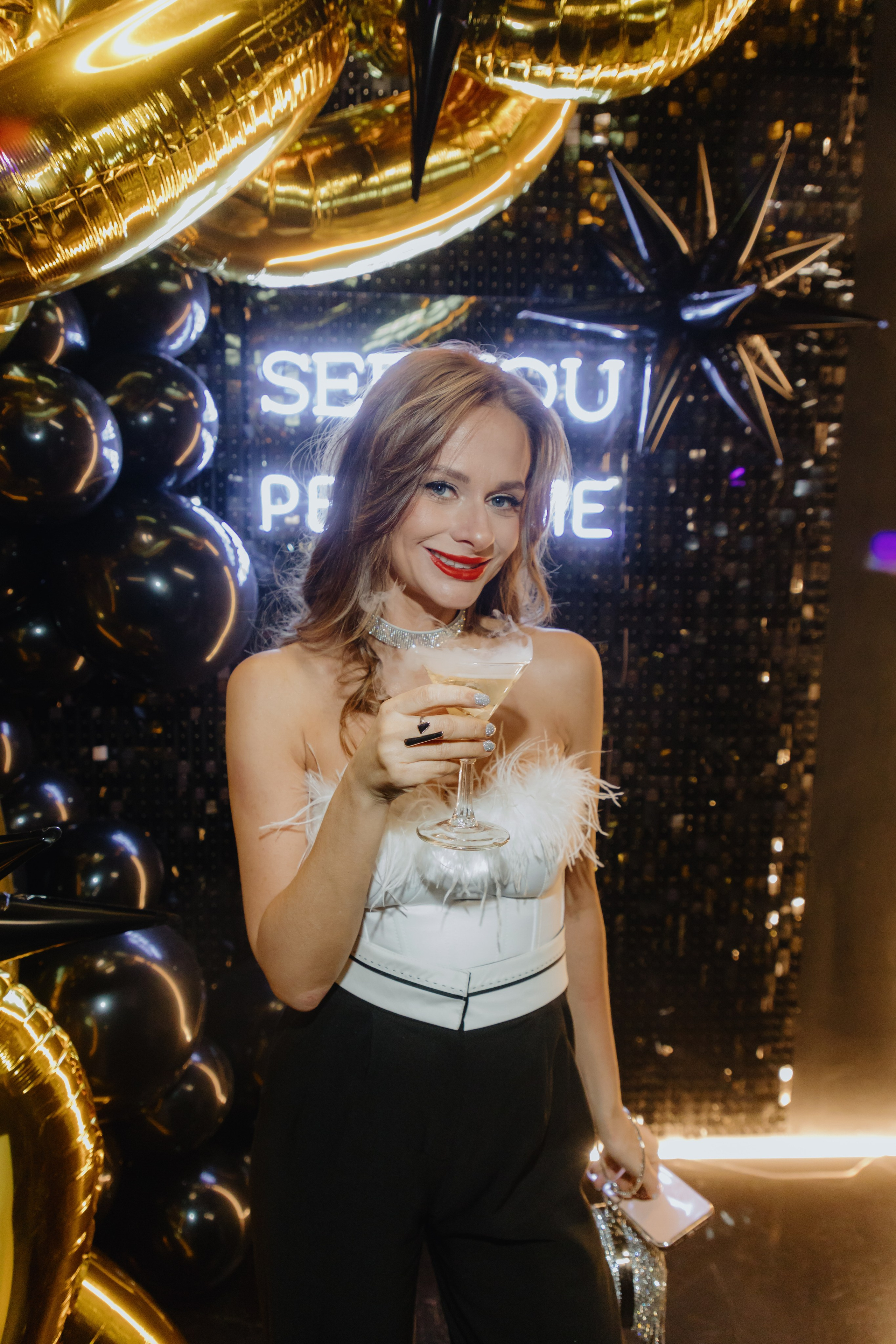 See `You Perfume. Фотограф в Москве и Санкт-Петербурге Дарина