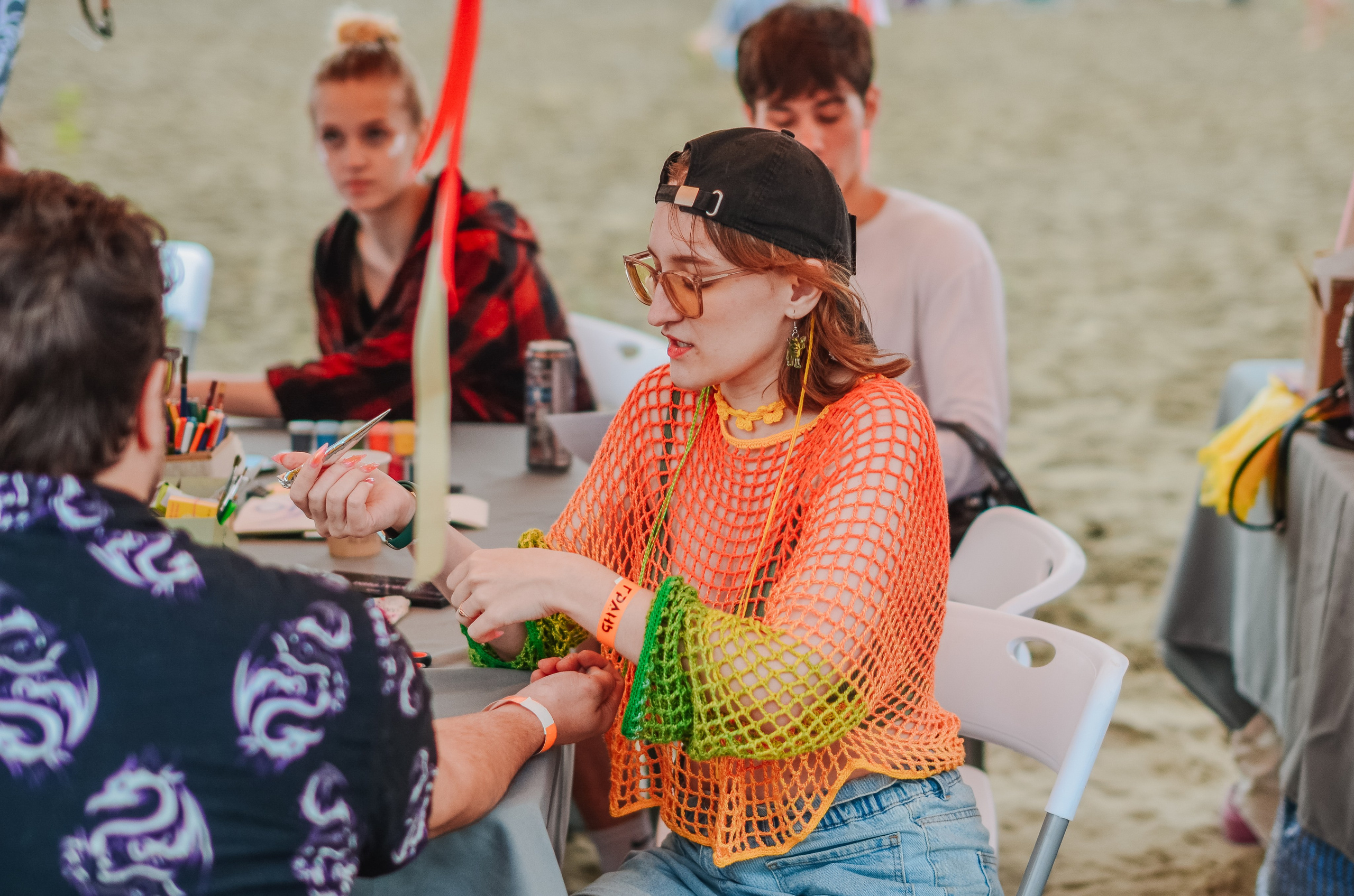 Фестиваль «Грань» 2025. Спортивная площадка. Денисова Аля — фотограф для парных съемок и индивидуальных историй в Барнауле