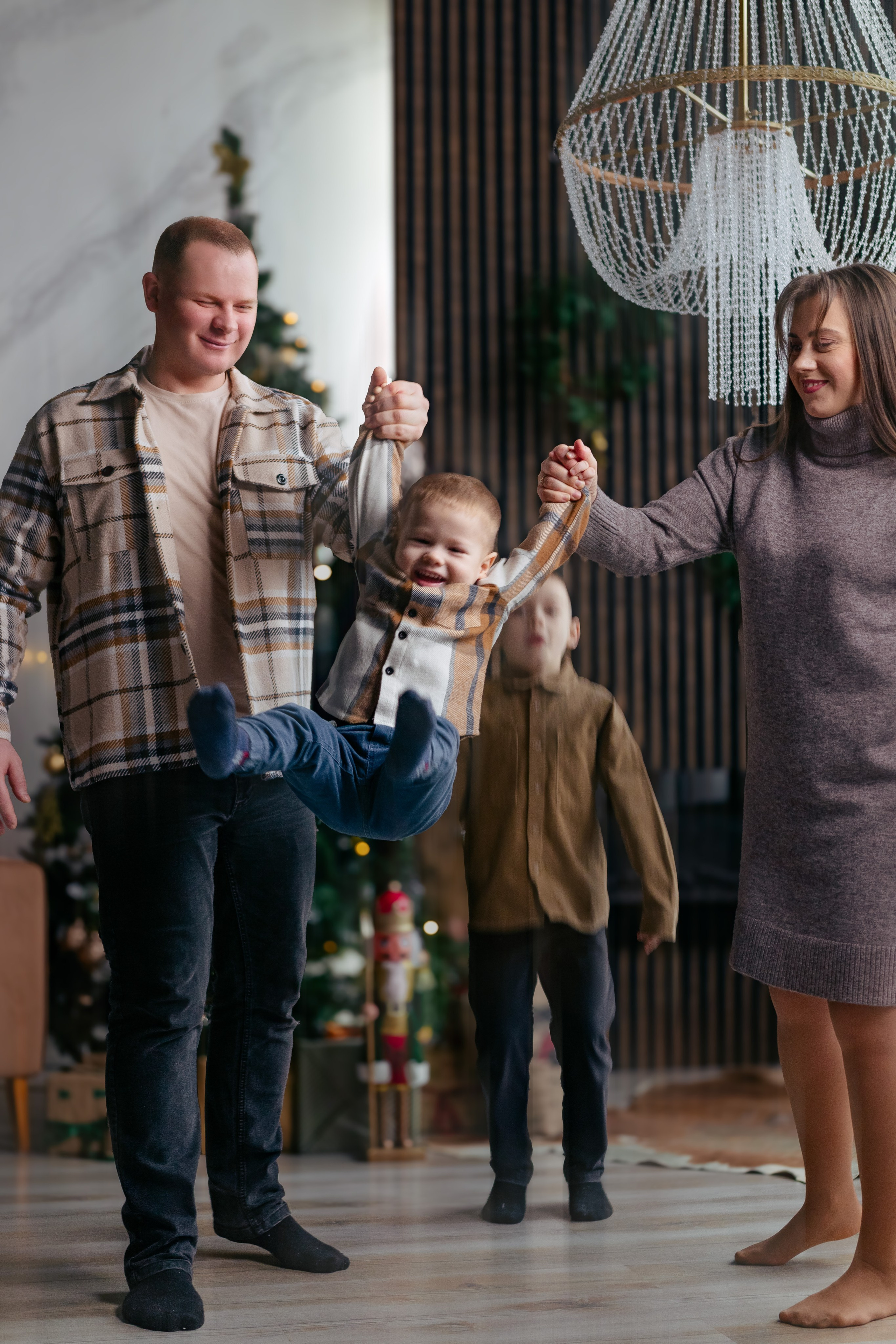 Семейная новогодняя фотосессия в студии Минска