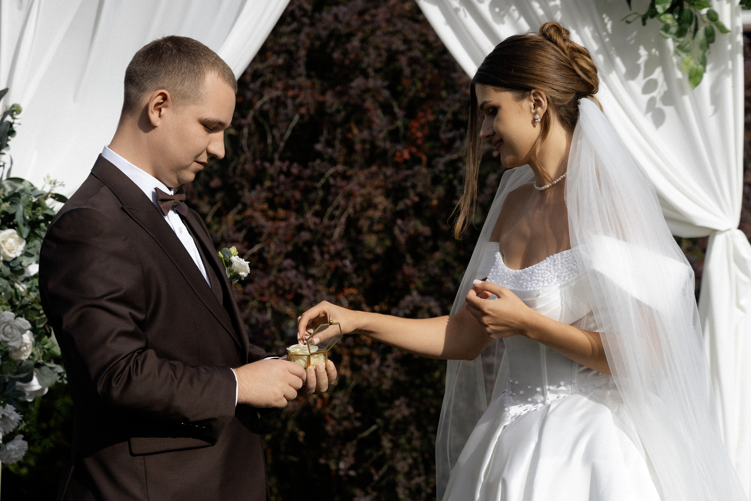 Свадебная фотосессия Анастасии и Игоря в Усадьбе Легенда. Свадебный фотограф в Минске/Беларуси Сергей Спиридонов