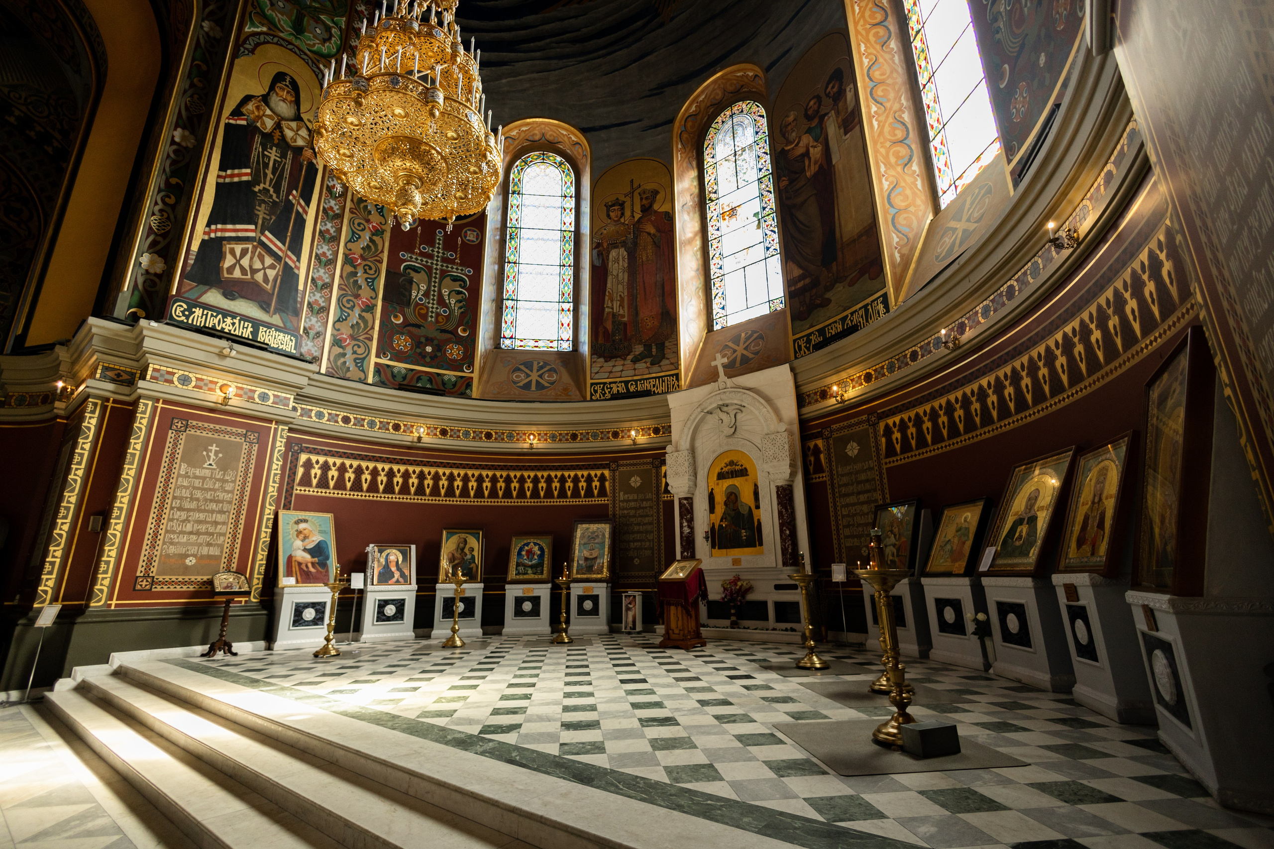 Крещение Миланы в Соборе Вознесения Господня Новочеркасск. Анастасия Безуглова- свадебный фотограф в Таганроге