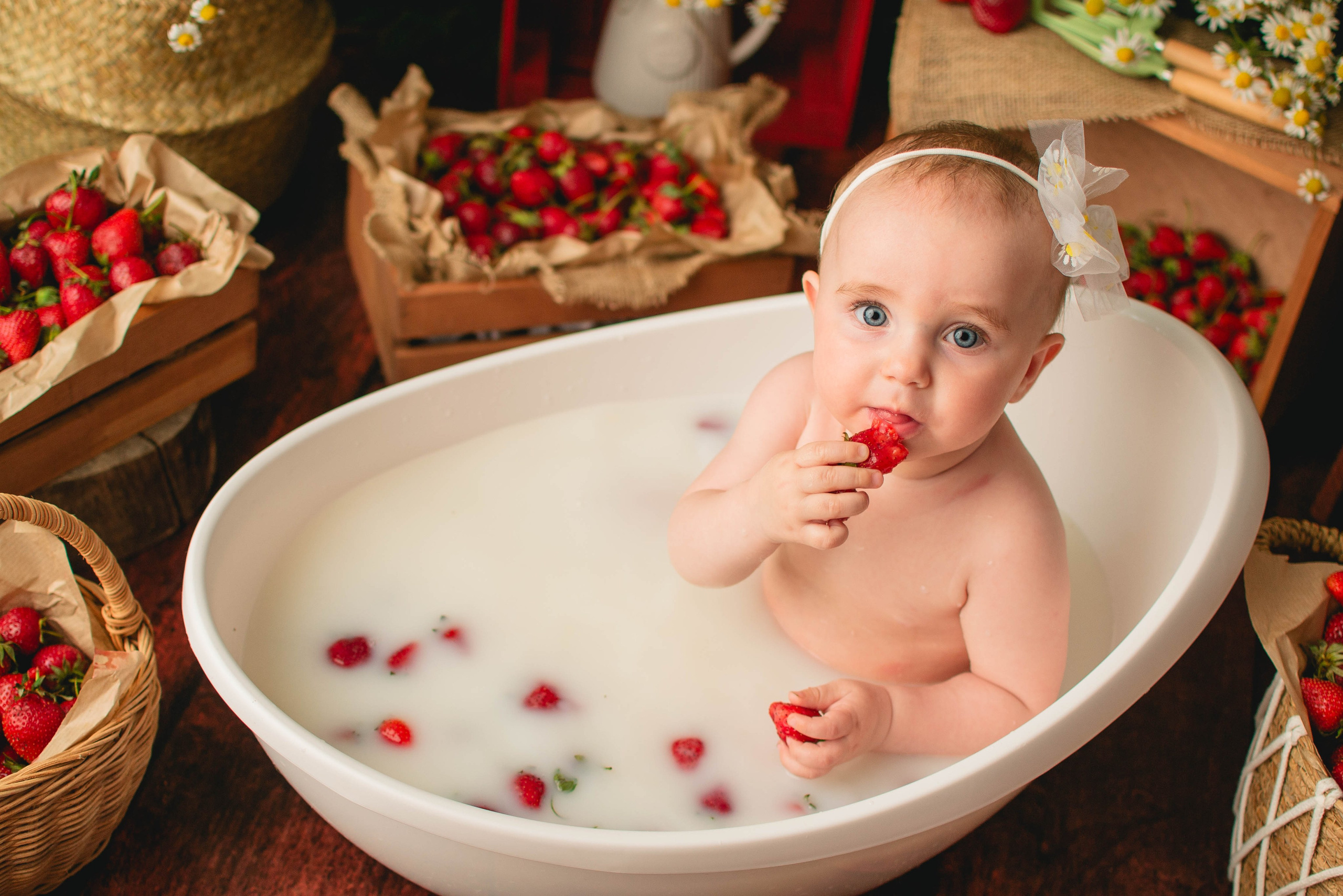 Клубничный. Фотограф новорождённых в Санкт-Петербурге Наталья Булгакова