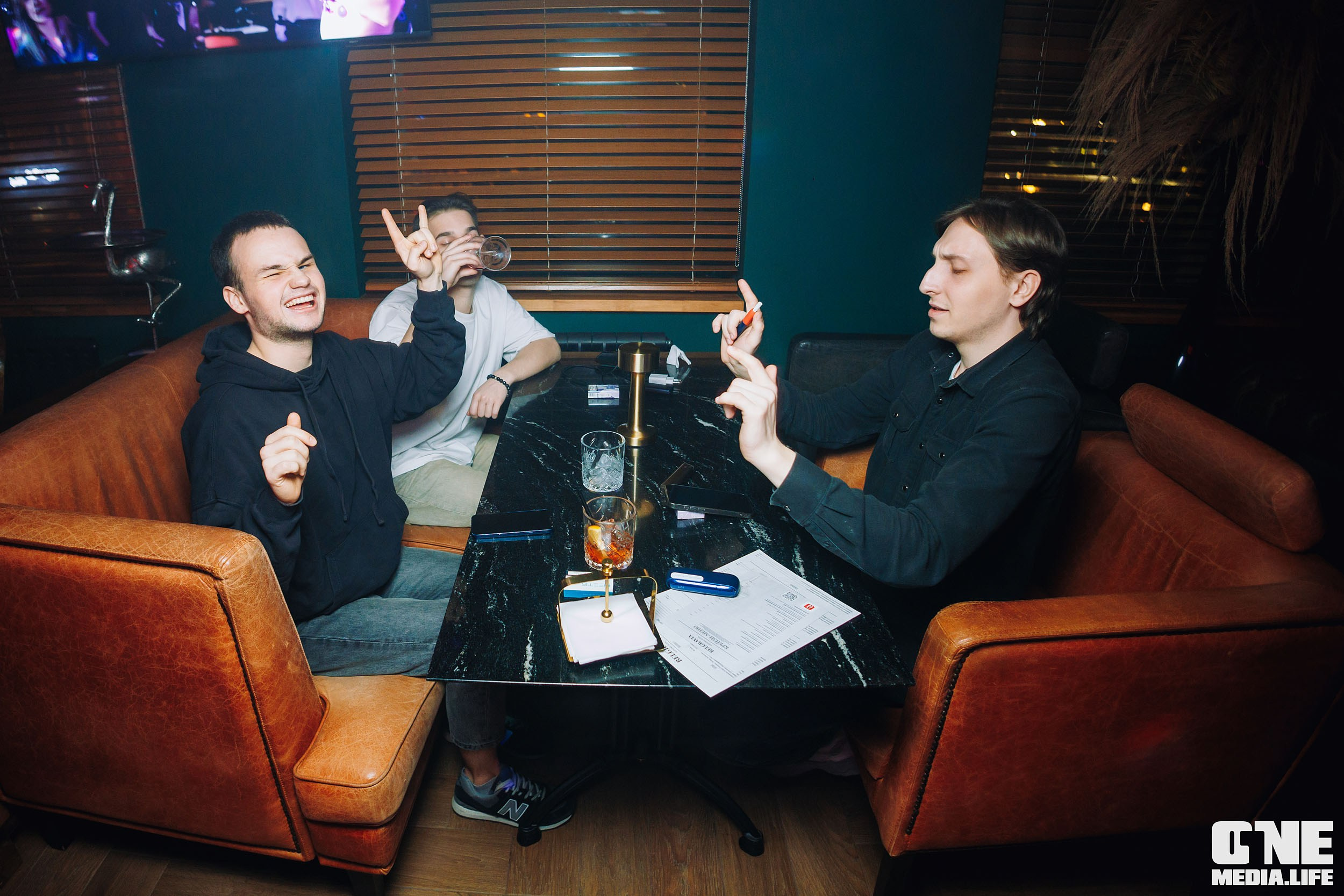 Пятница в Белгравии. One Media Life: фоторепортажи, фотоотчеты с мероприятий и заведений