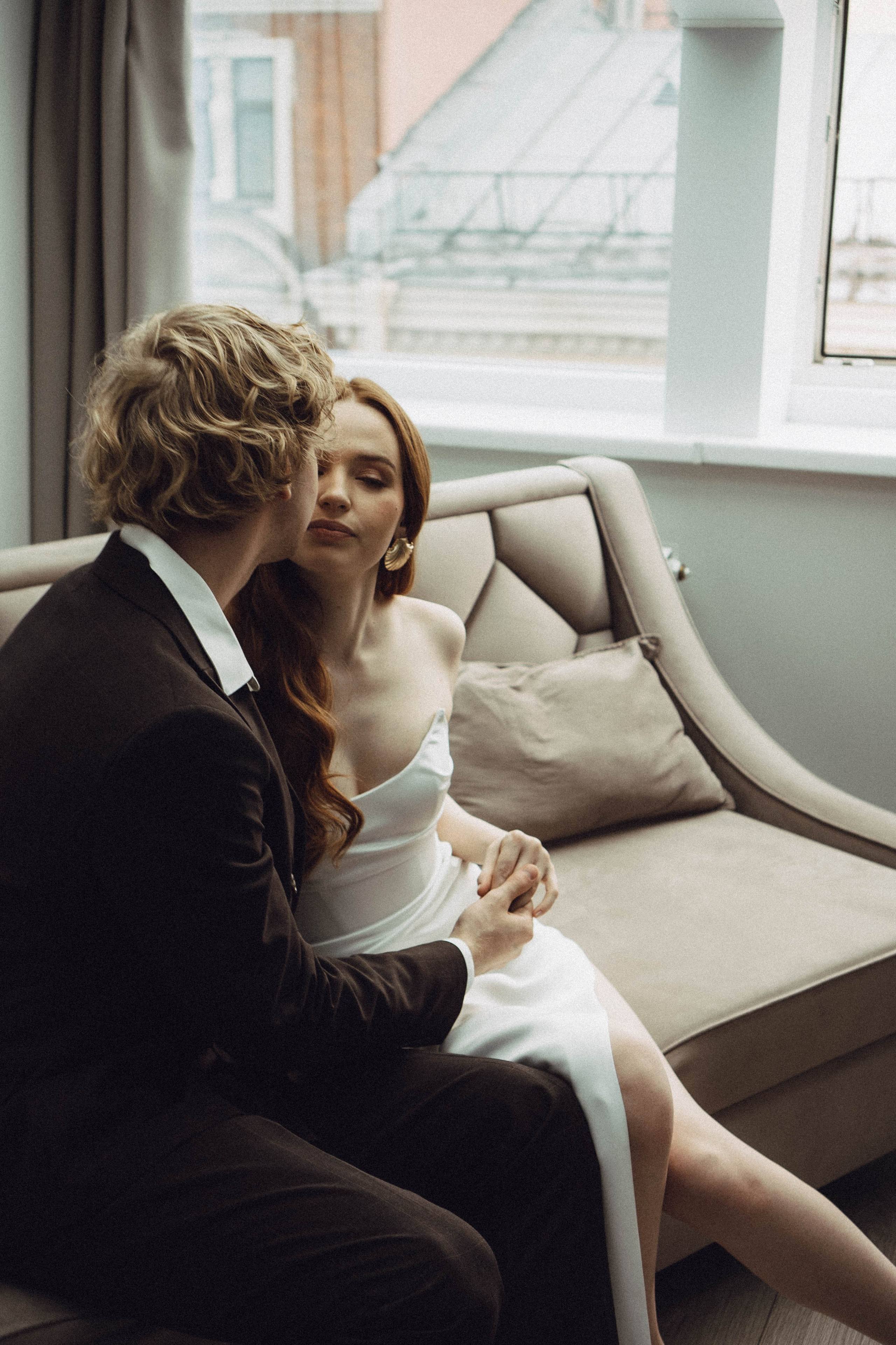 СВАДЕБНАЯ СЬЕМКА В ОТЕЛЕ. СБОРЫ ЖЕНИХА И НЕВЕСТЫ И ТАКЖЕ ТОР И ПОДГОТОВКА К ПРОГУЛКЕ. Профессиональный фотограф, Санкт-Петербург — Виктория Богомолова