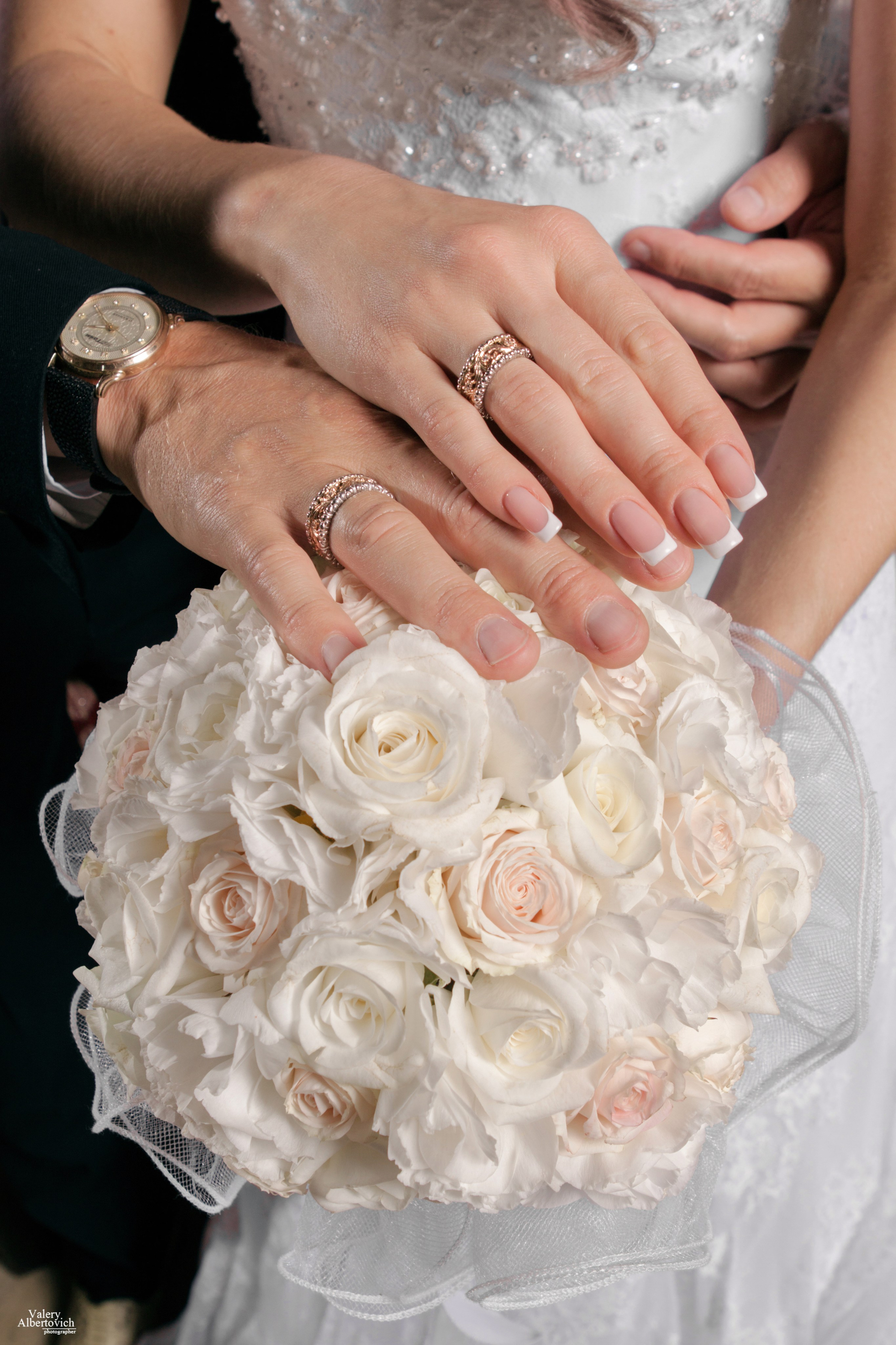 свадебный букет с кольцами 